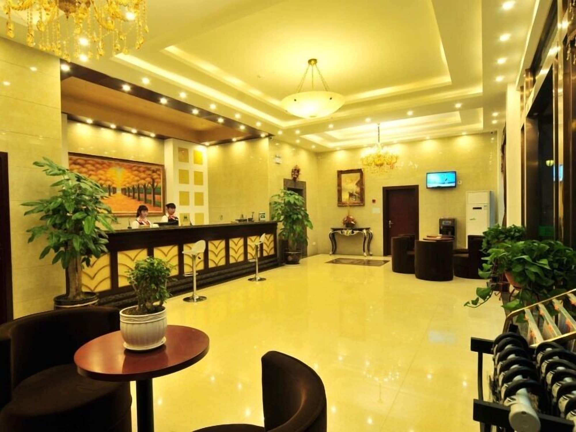 Vista Lobby GreenTree Inn Kunming Chenggong University City HSR Station Shilin Street Express Hotel