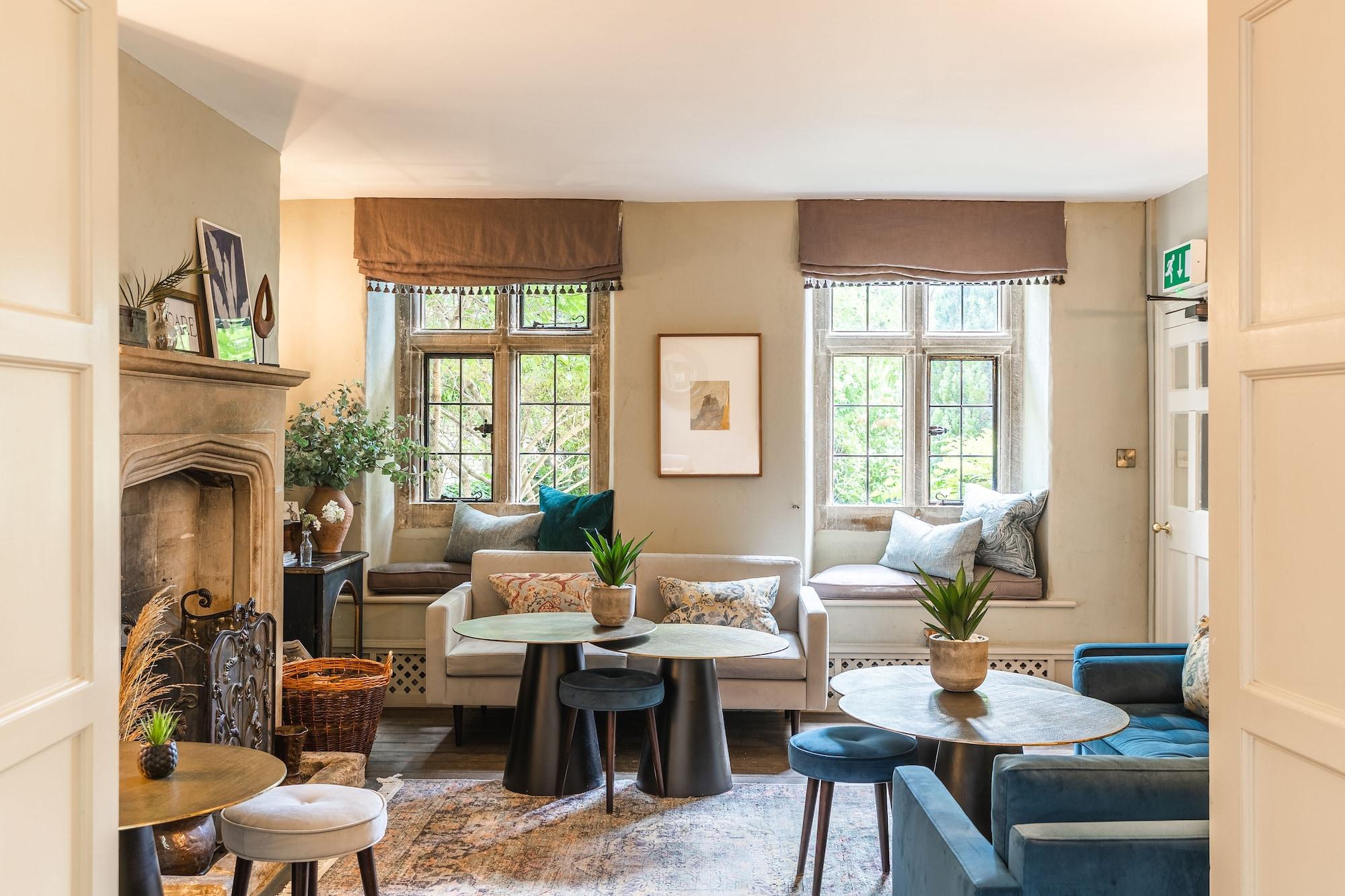 Vista Lobby The Dial House