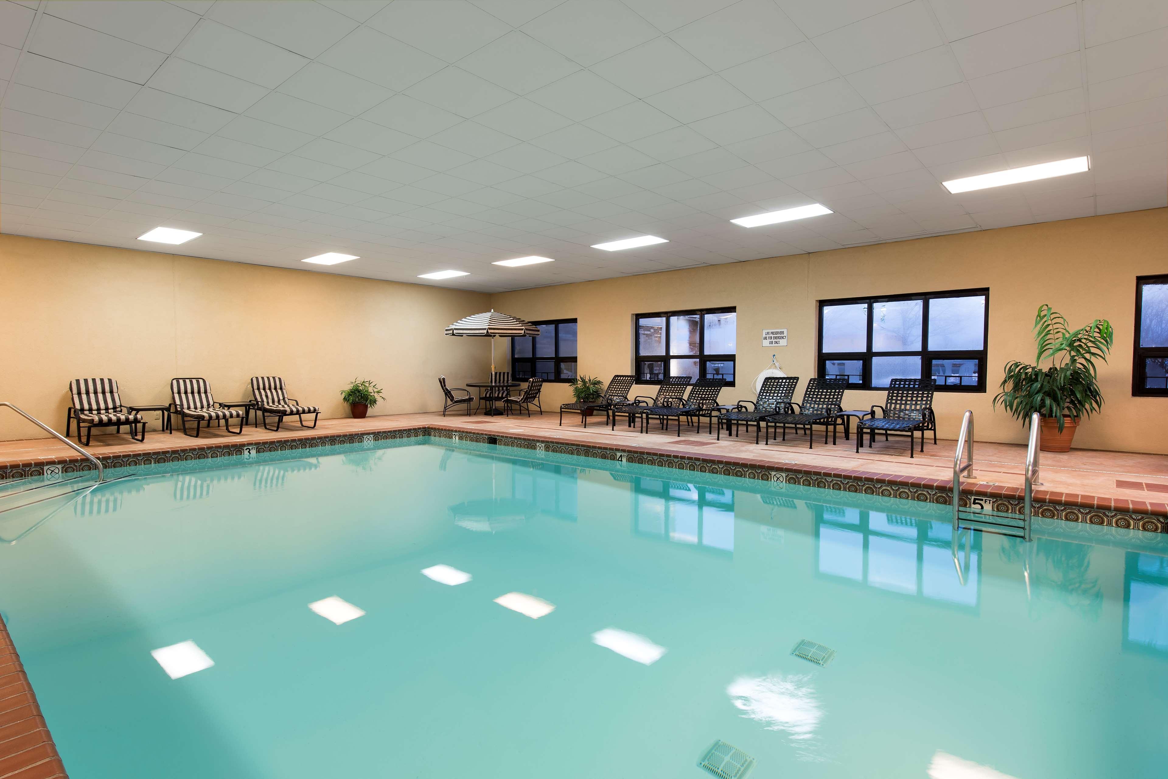 Vista Piscina Hampton Inn Seymour