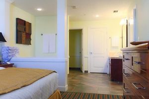 Alojamiento - BEST DEAL 3 Bedrooms, 3 Baths, 5 Beds, sleep 8 Suite Minutes to Disney