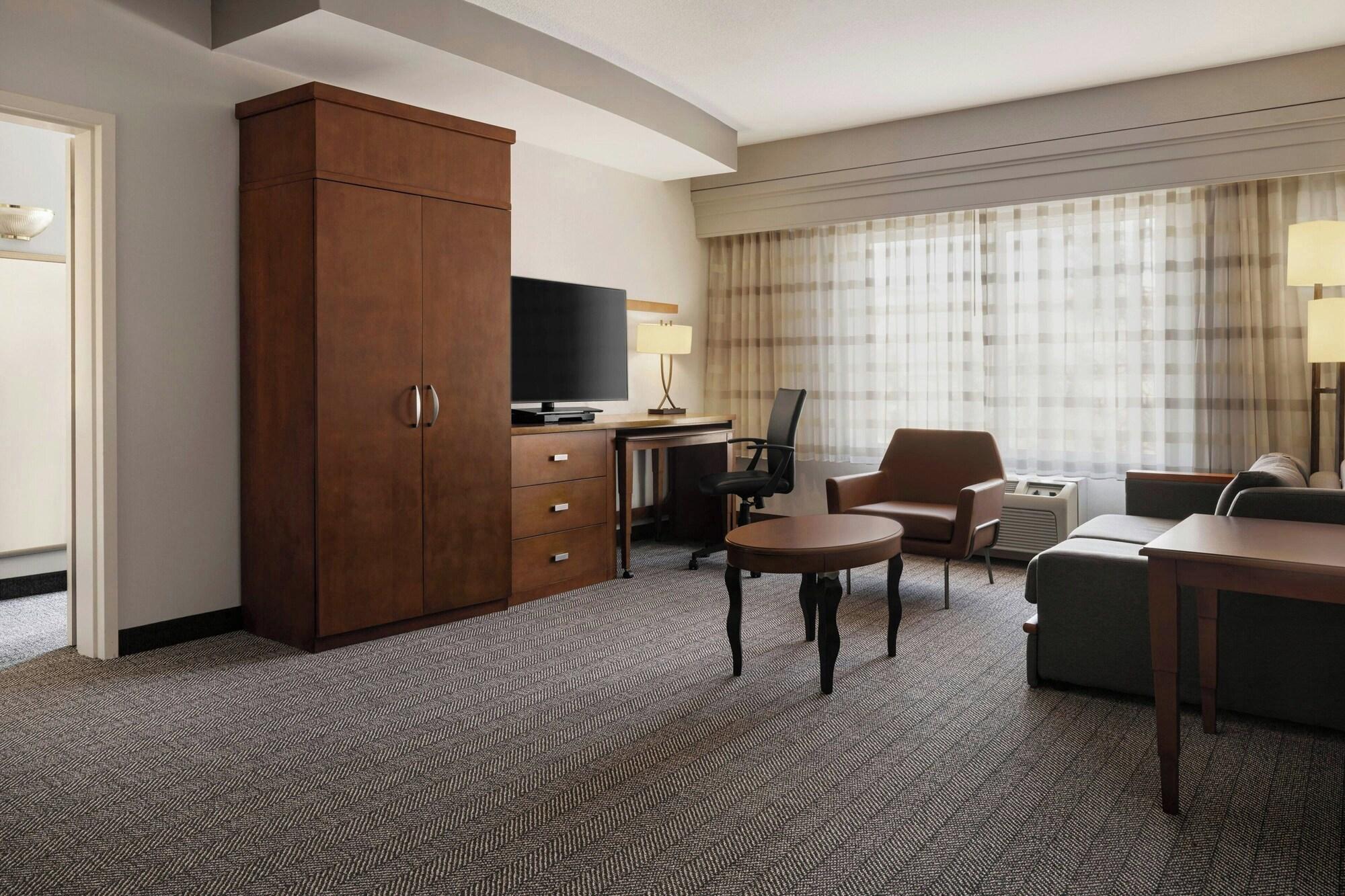 Habitación Courtyard by Marriott Ventura Simi Valley
