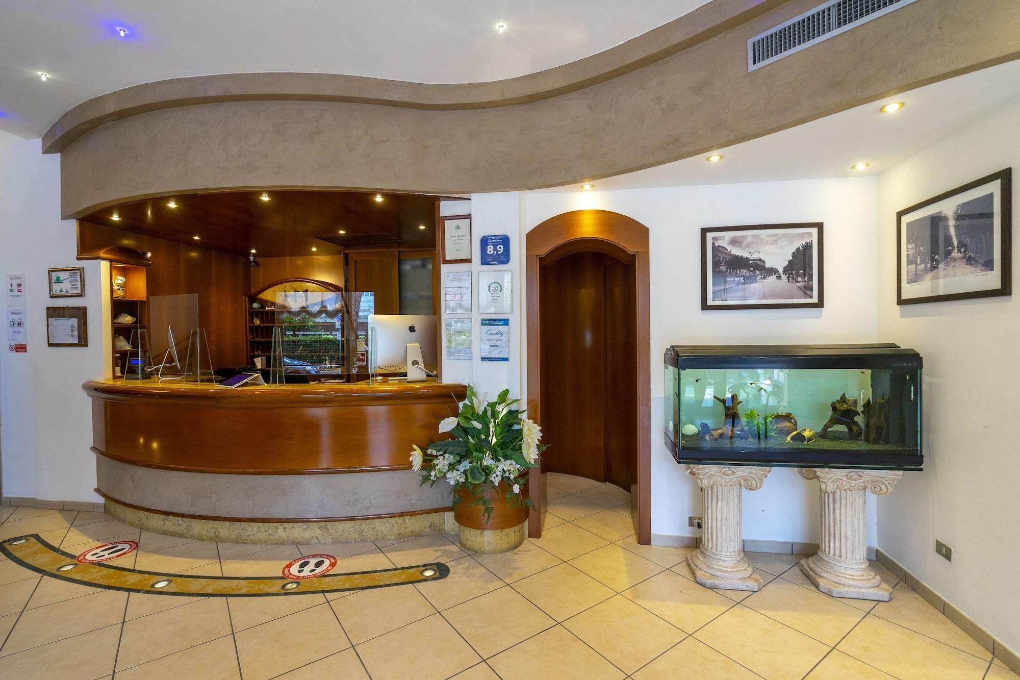 Vista Lobby Hotel Mocambo