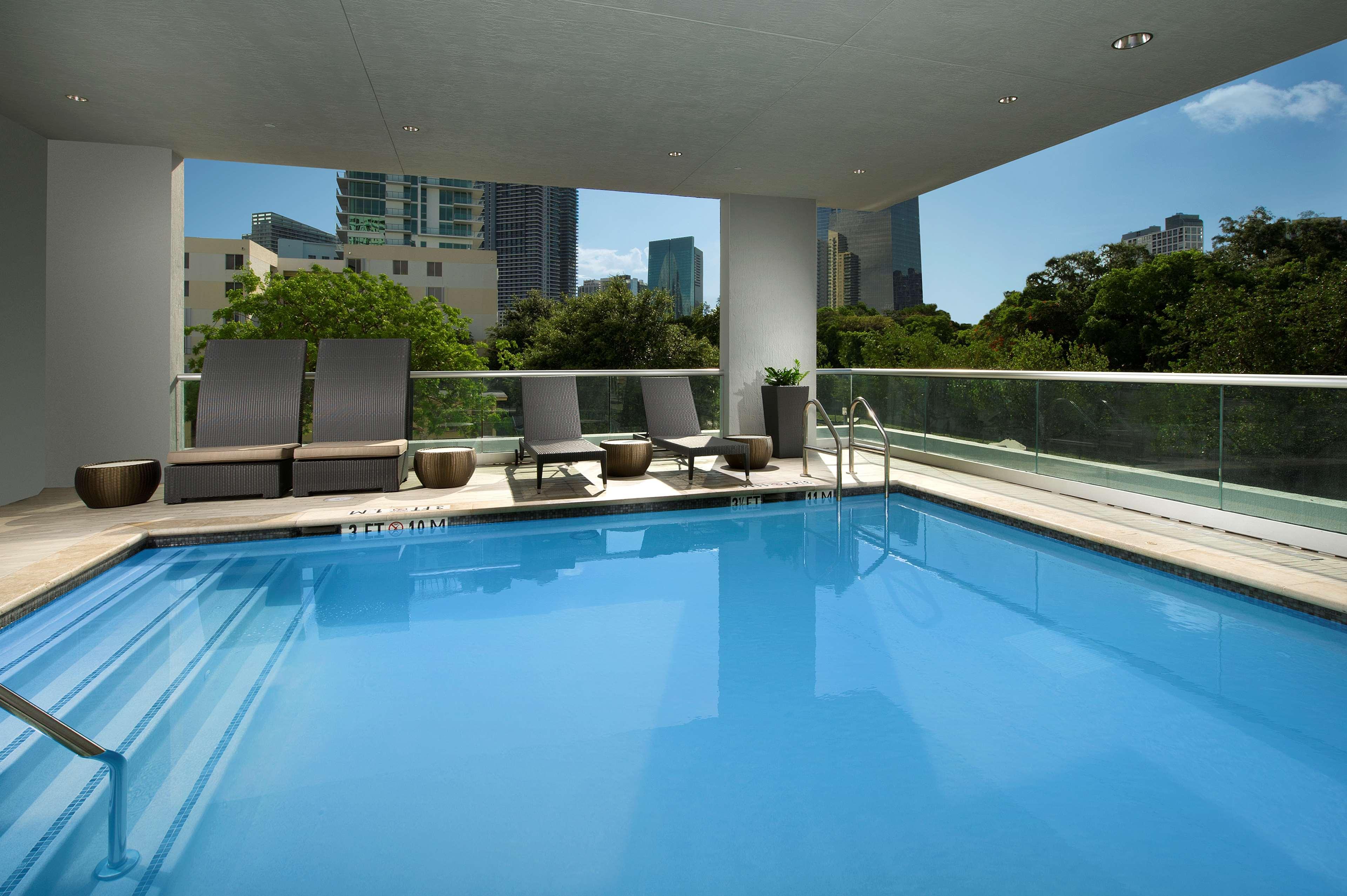 Vista Piscina Homewood Suites by Hilton Miami Downtown/Brickell