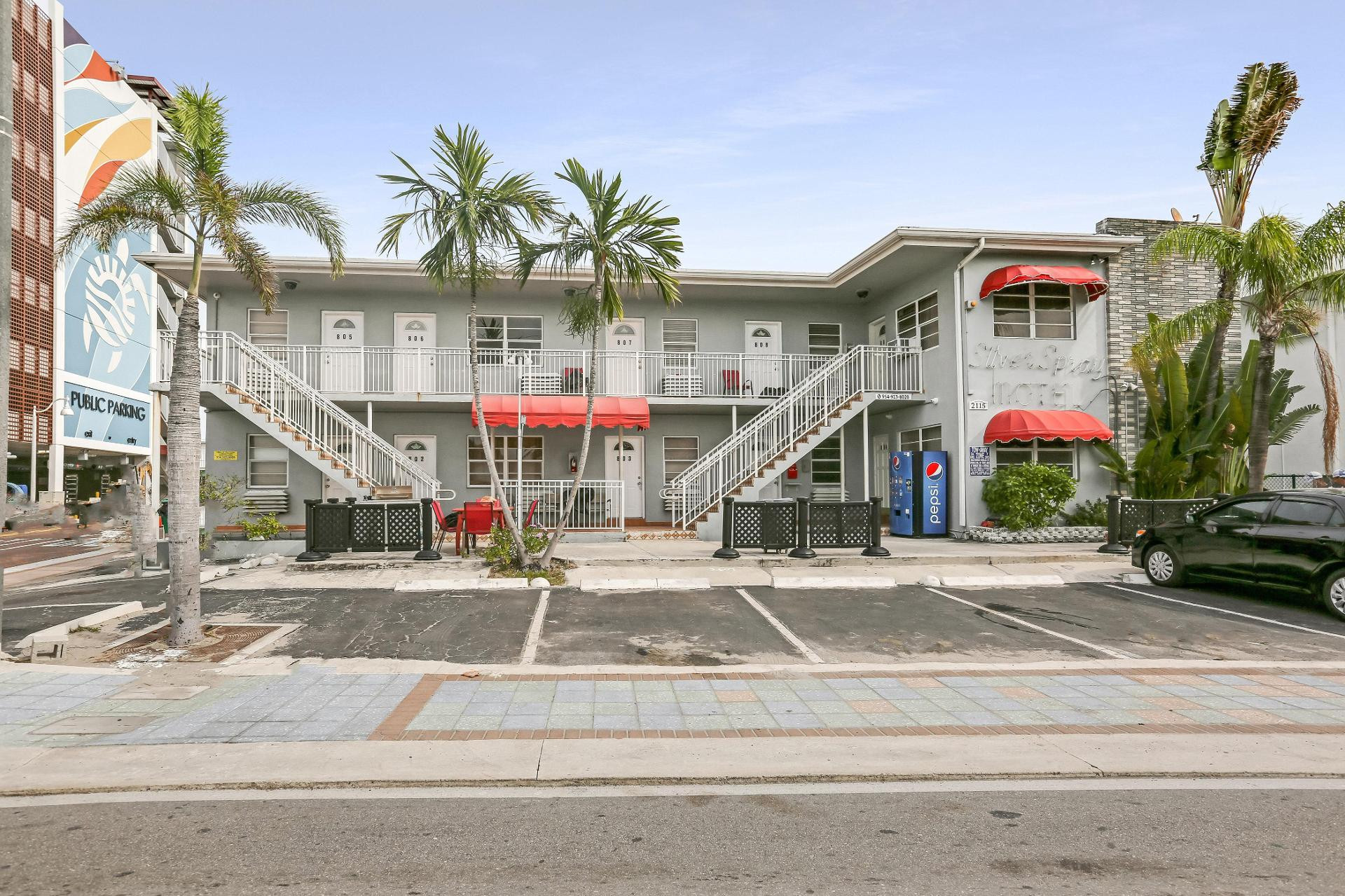 Vista Exterior Hollywood Beach Hotels