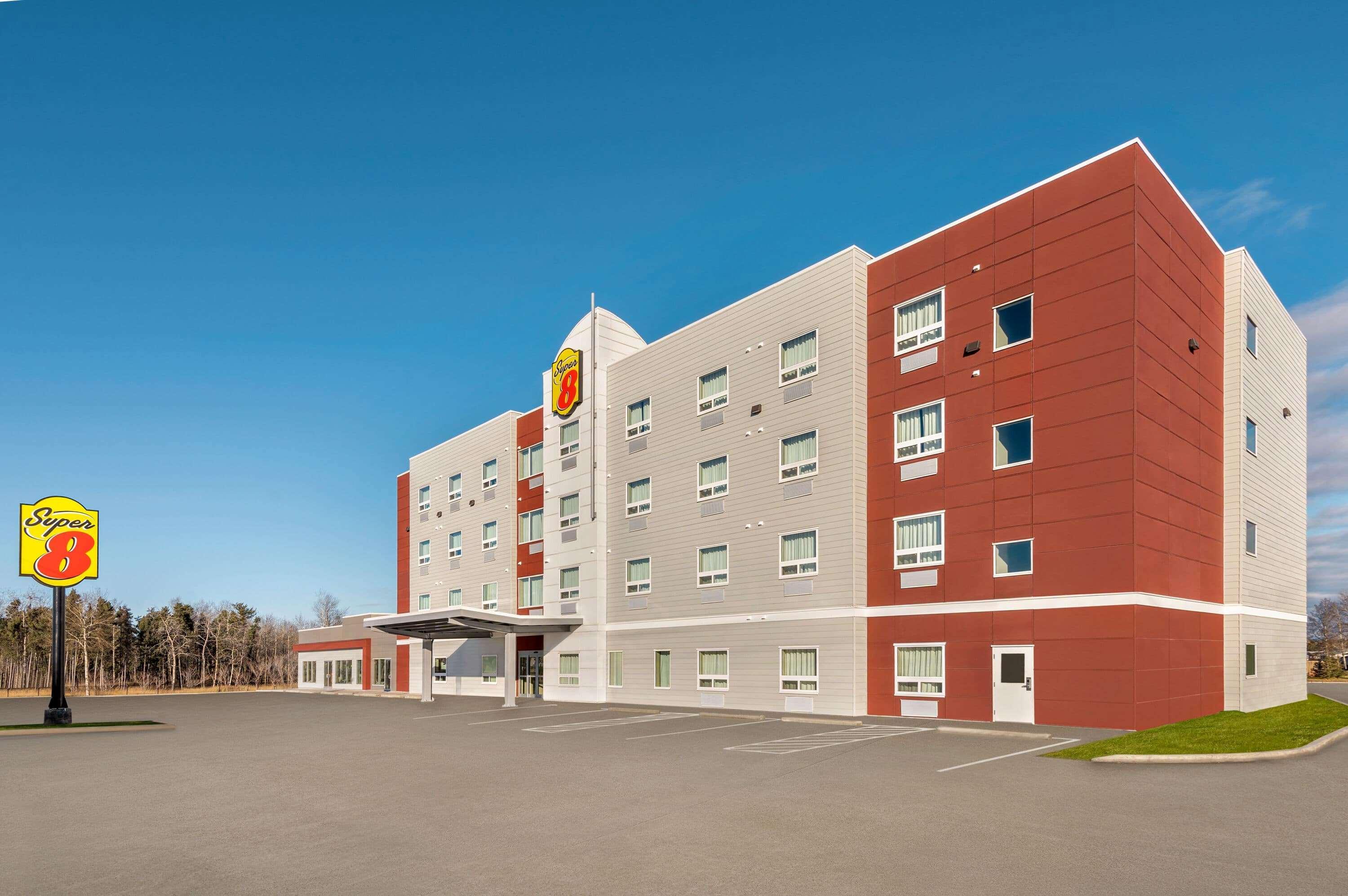 Vista Exterior Super 8 by Wyndham Thompson