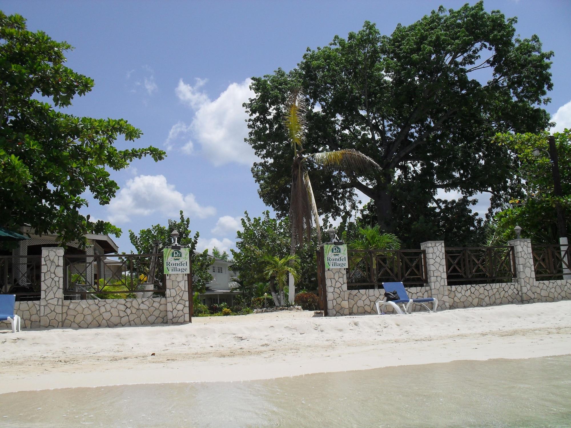 Playa Rondel Village