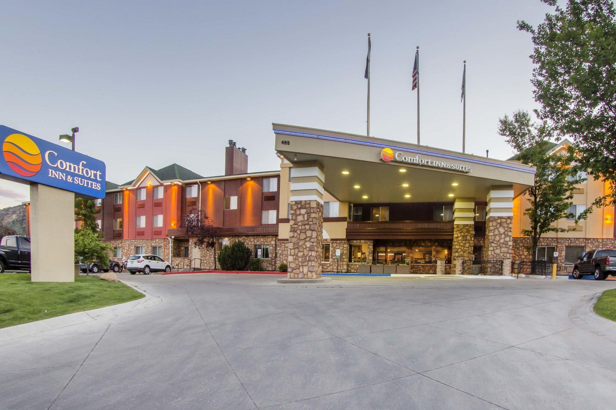 Vista Exterior Comfort Inn & Suites Durango