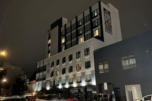 Alojamiento - LIV Hotel Bronx - Newly Built