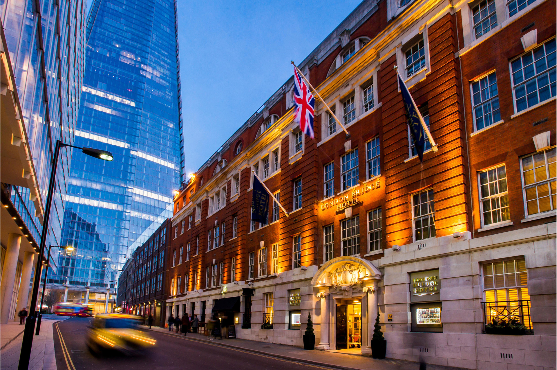Vista Exterior London Bridge Hotel 