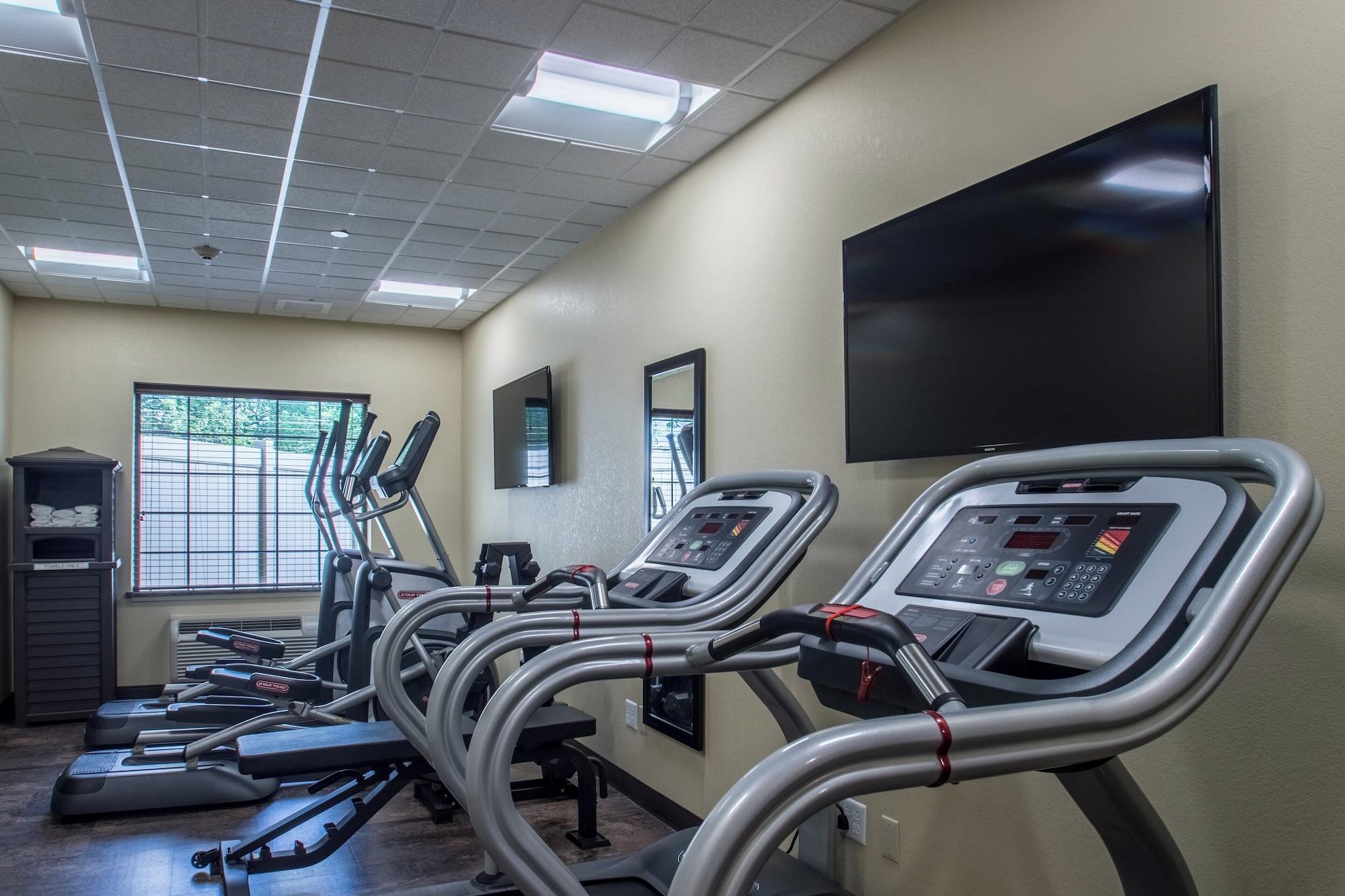 Gimnasio Creekstone Inn & Suites