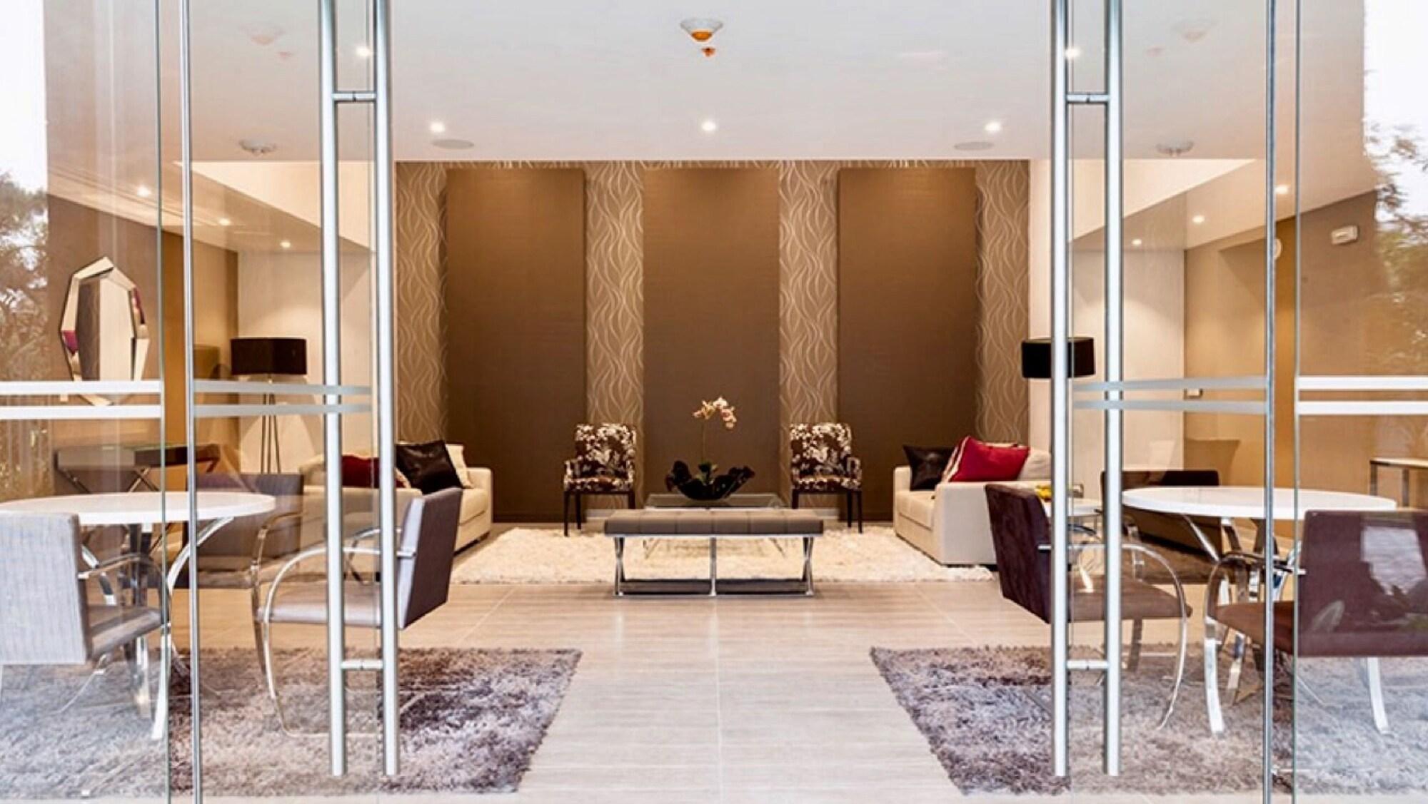 Vista Lobby Moon Luxury Apartments