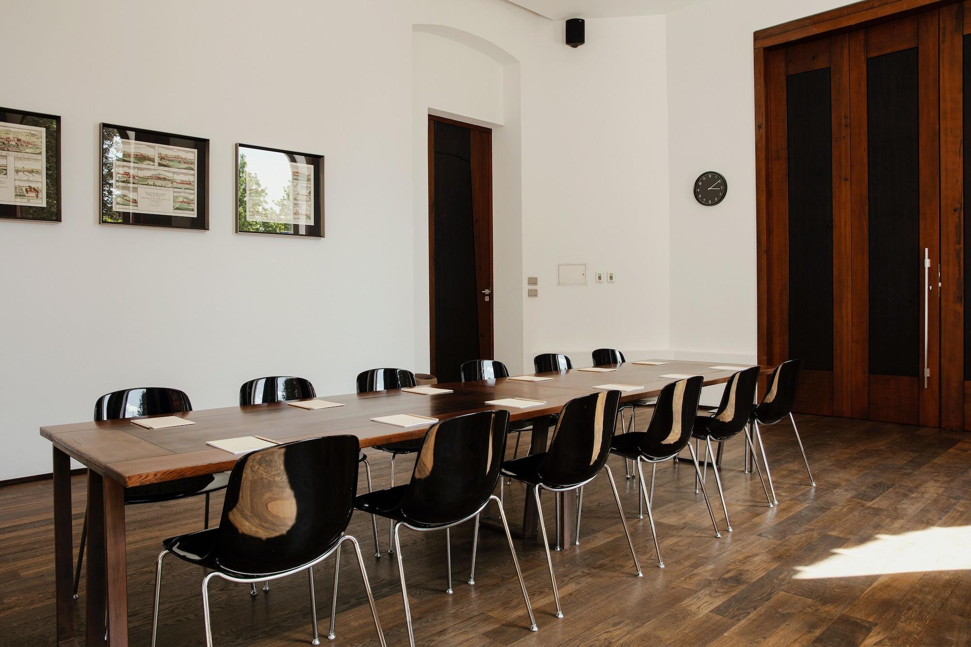 Vista Exterior The Monopol Hotel