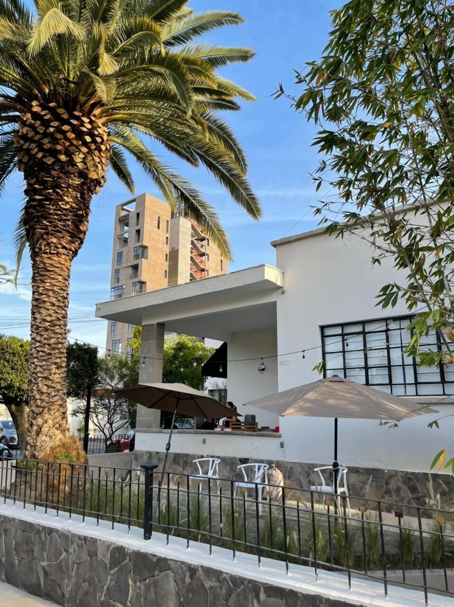 Varios Almera Chapultepec: Hotel Boutique Autónomo (self check-in)