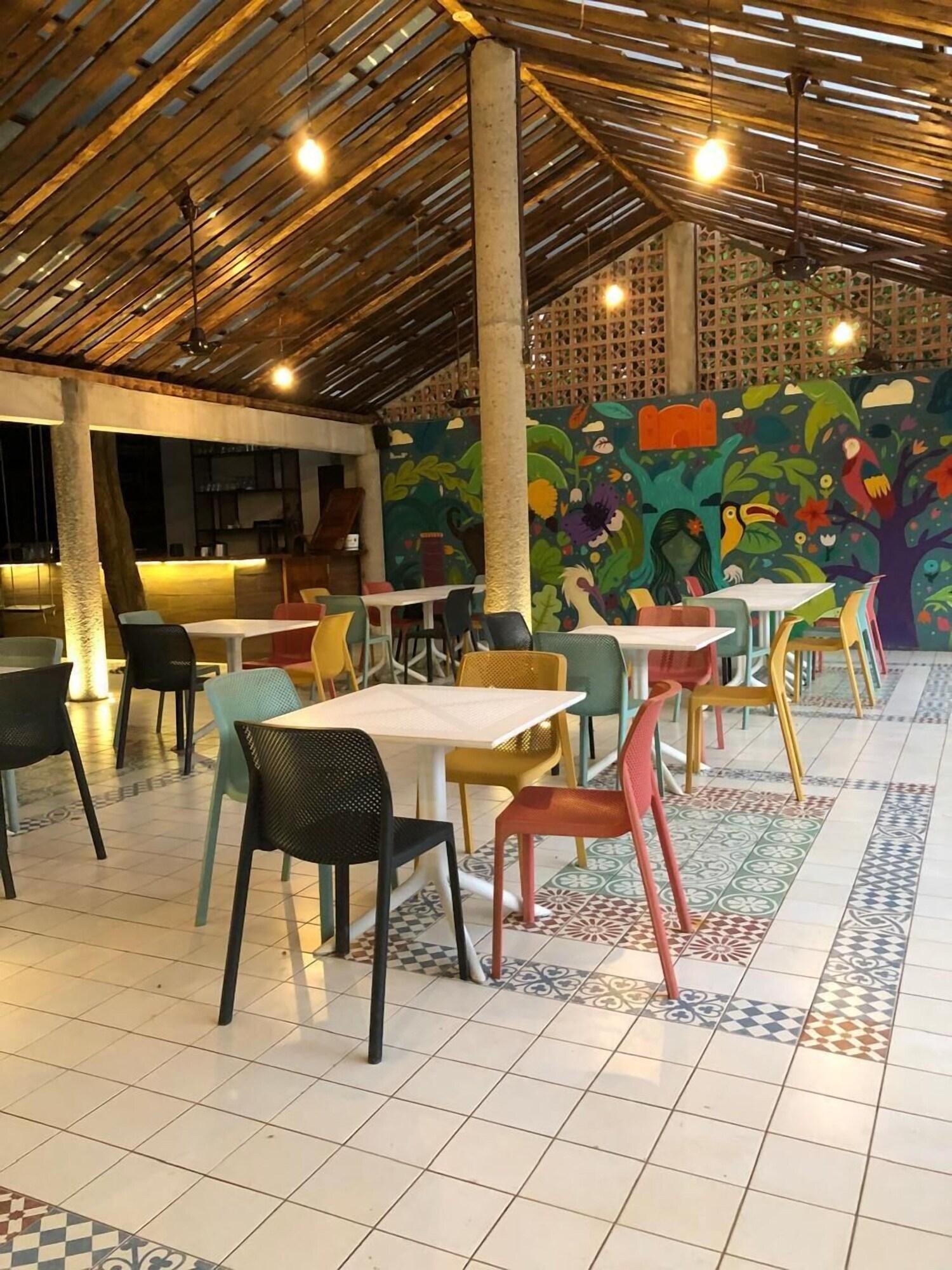 Bar/Salón Hotel Azul Esmeralda