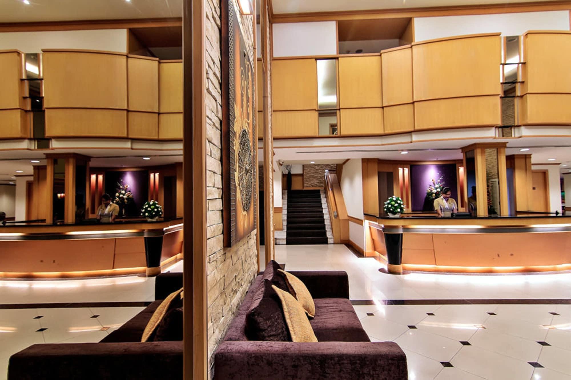 Vista Lobby Bossotel Bangkok