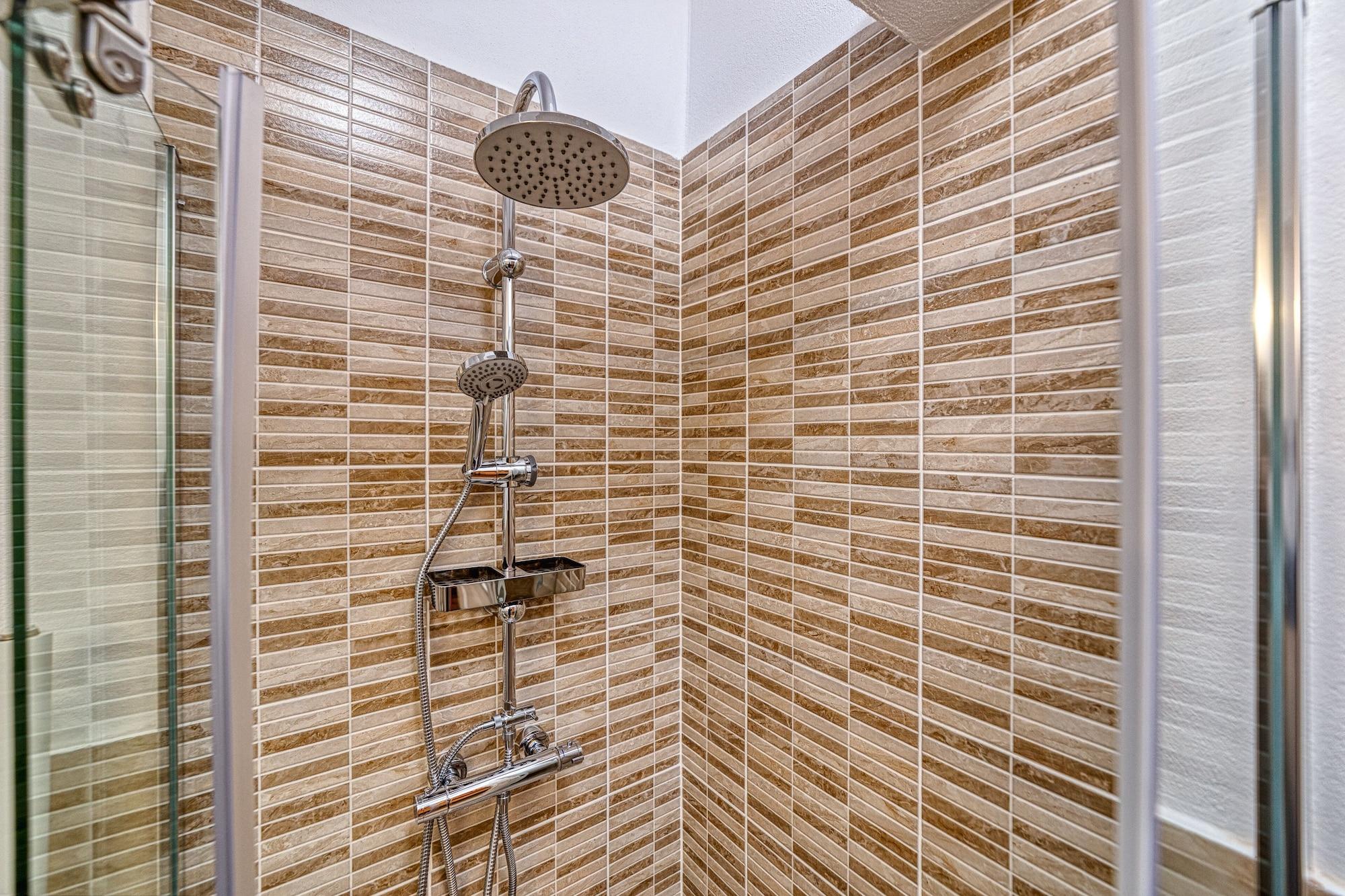 Equipamiento de Habitación T House