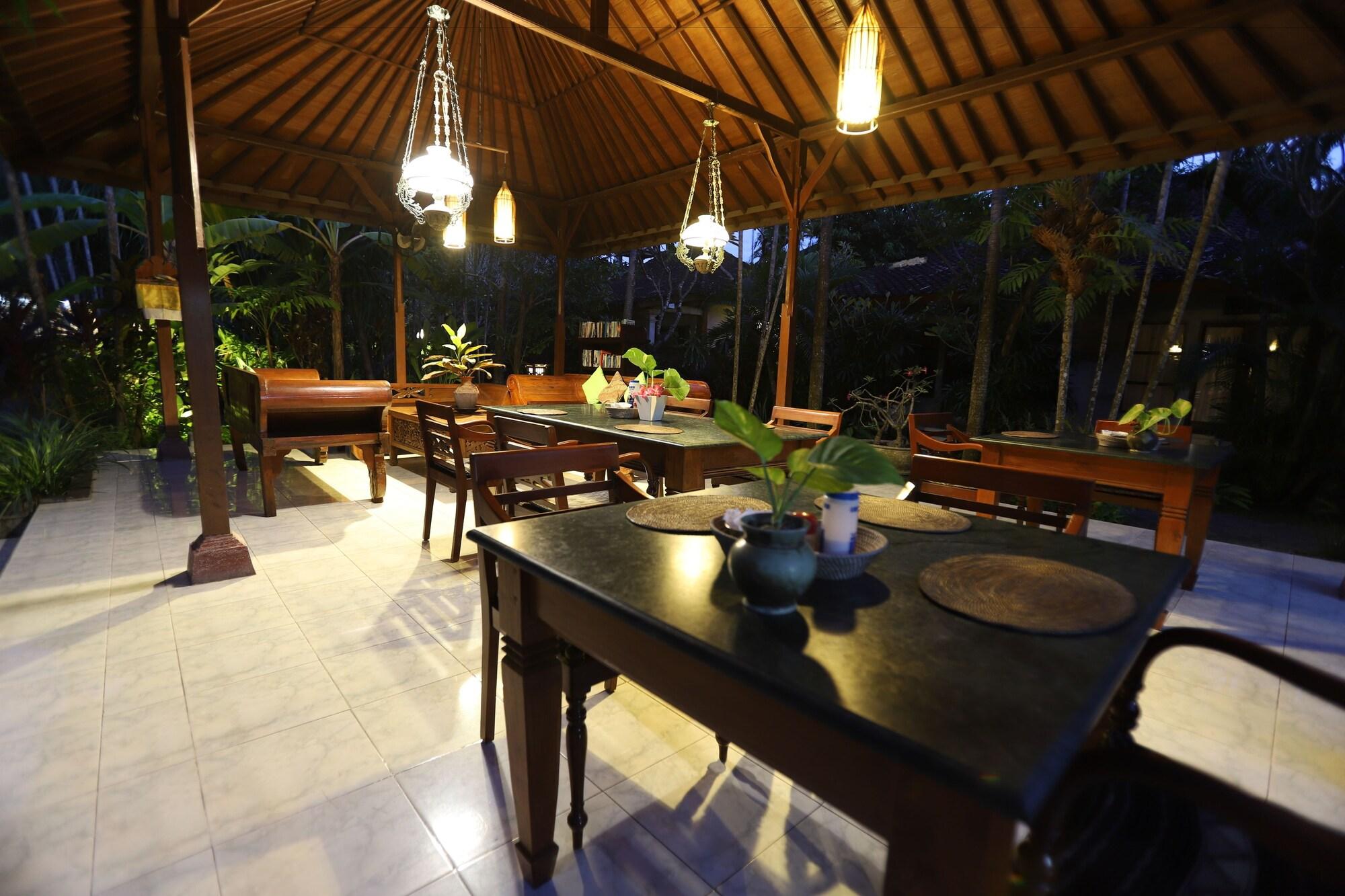 Bar/Salón Bumi Ayu Bungalows