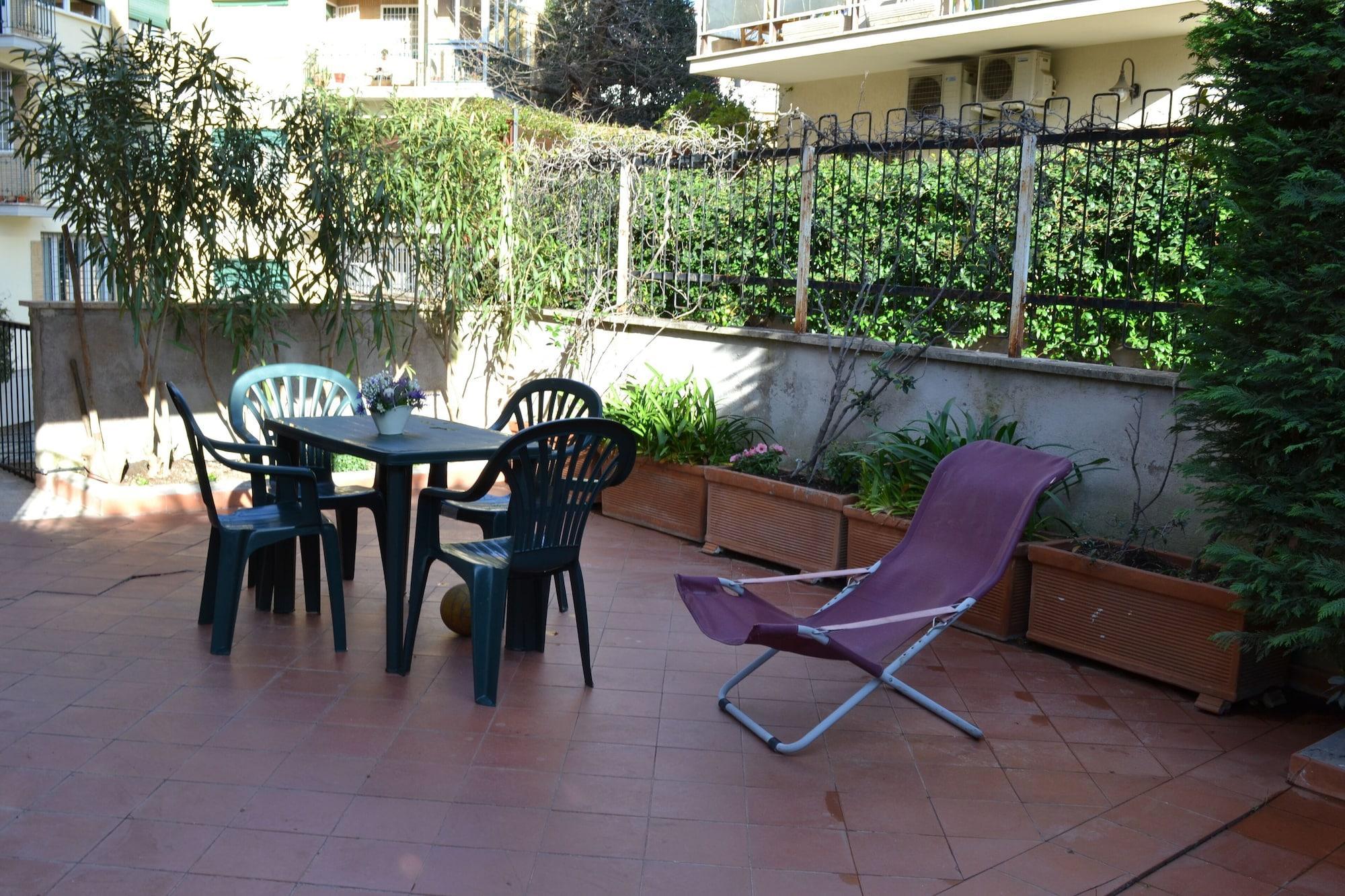 Varios Garden of Rome Guesthouse