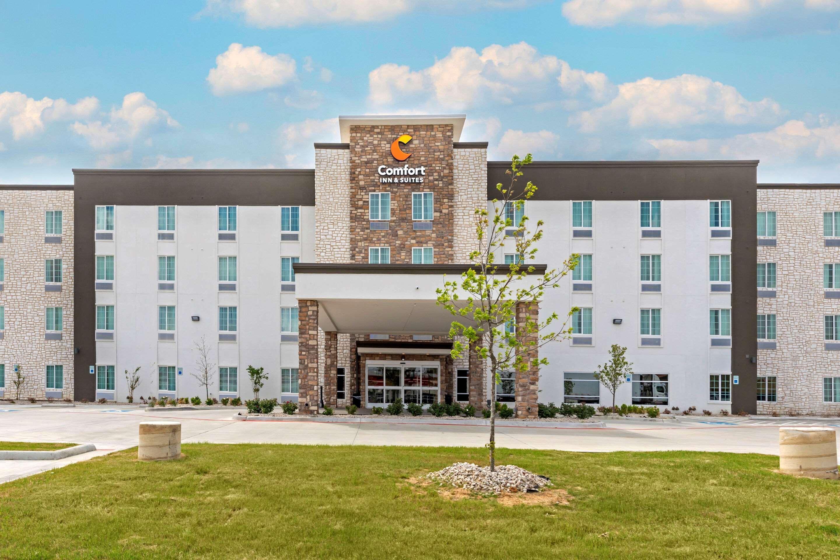 Vista Exterior Comfort Inn & Suites Euless DFW West