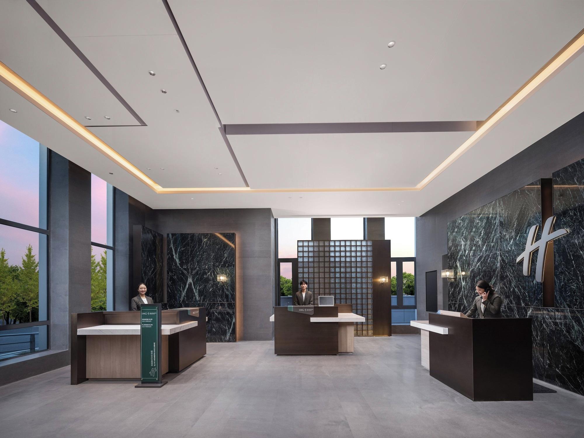 Vista Lobby Holiday Inn Beijing Daxing Centre by IHG