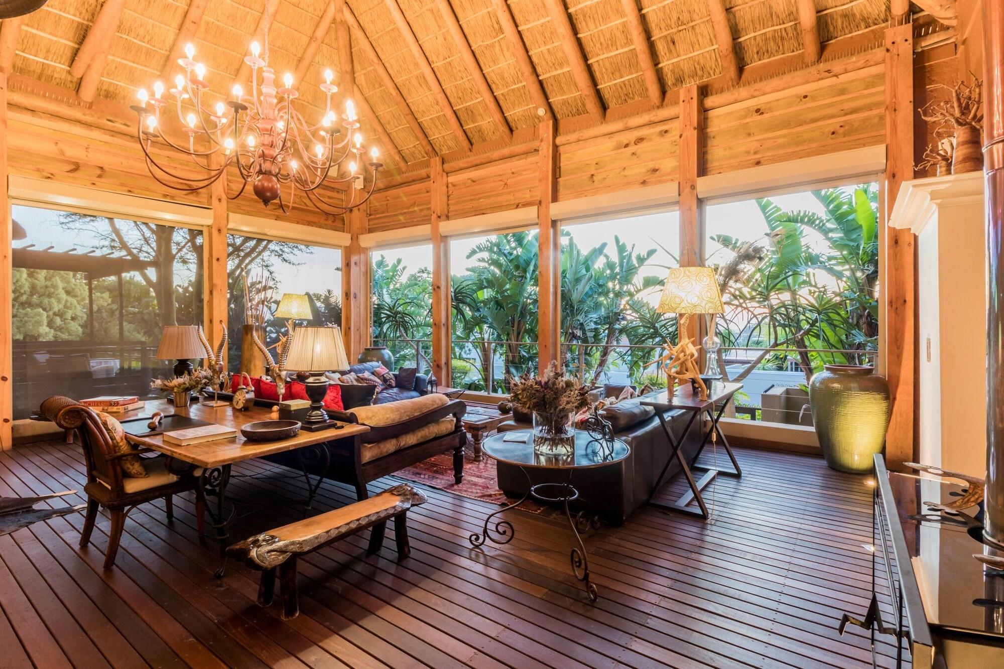 Bar/Salón SW1 Lodge