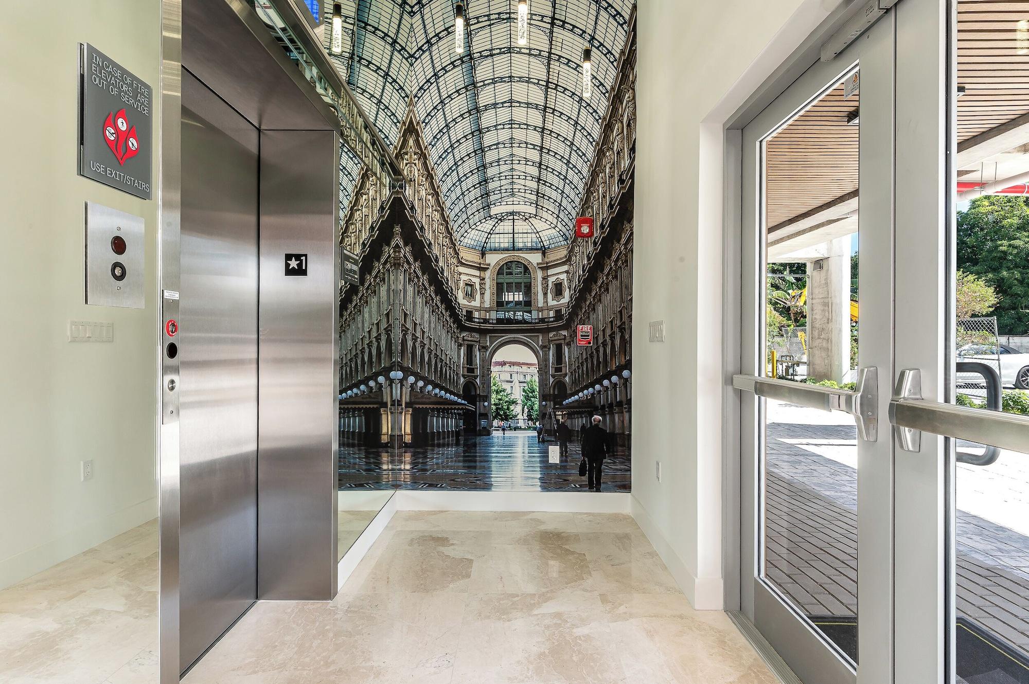 Vista Lobby Milan Aventura Hotel