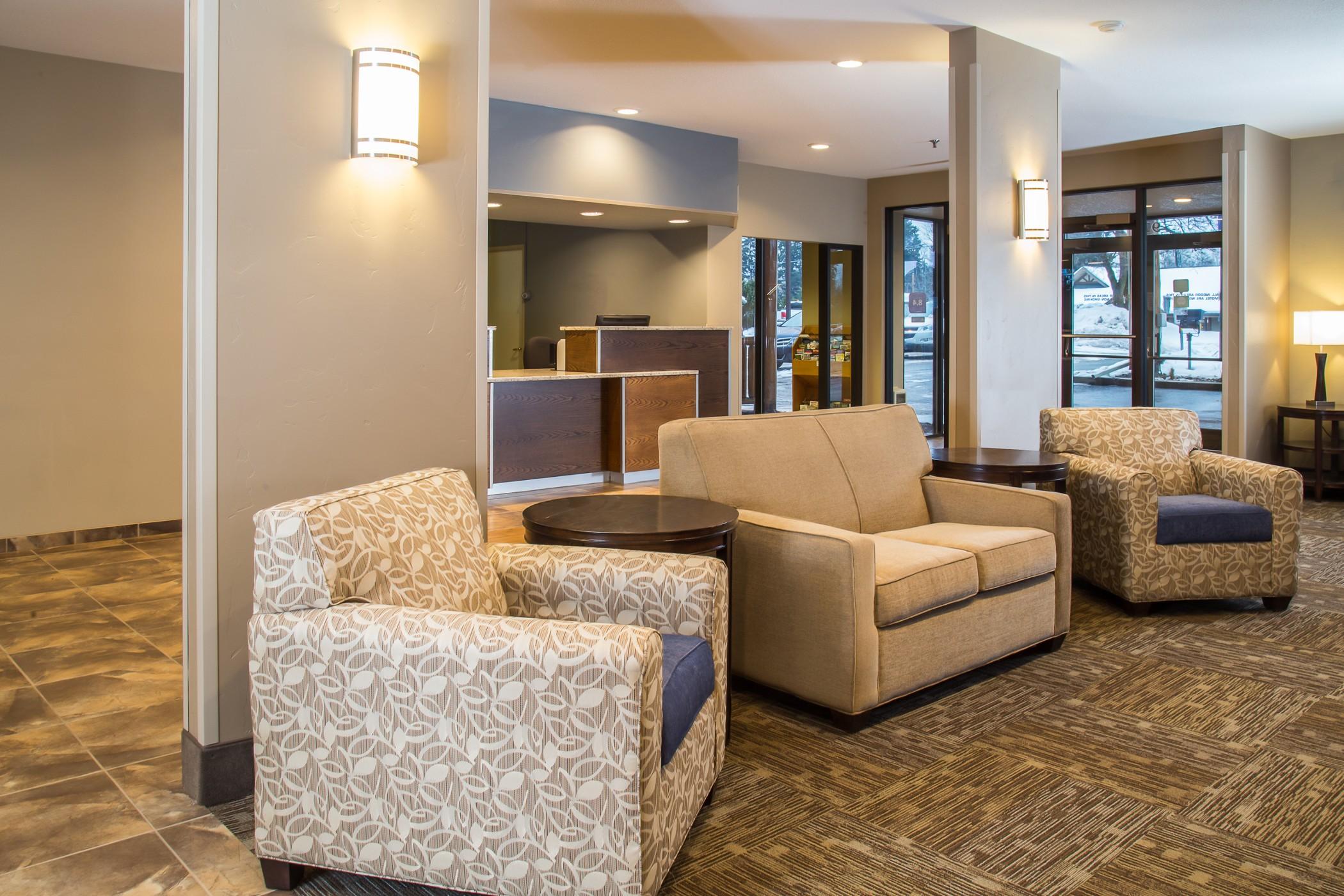Vista Lobby Whitefish Riverfront Hotel