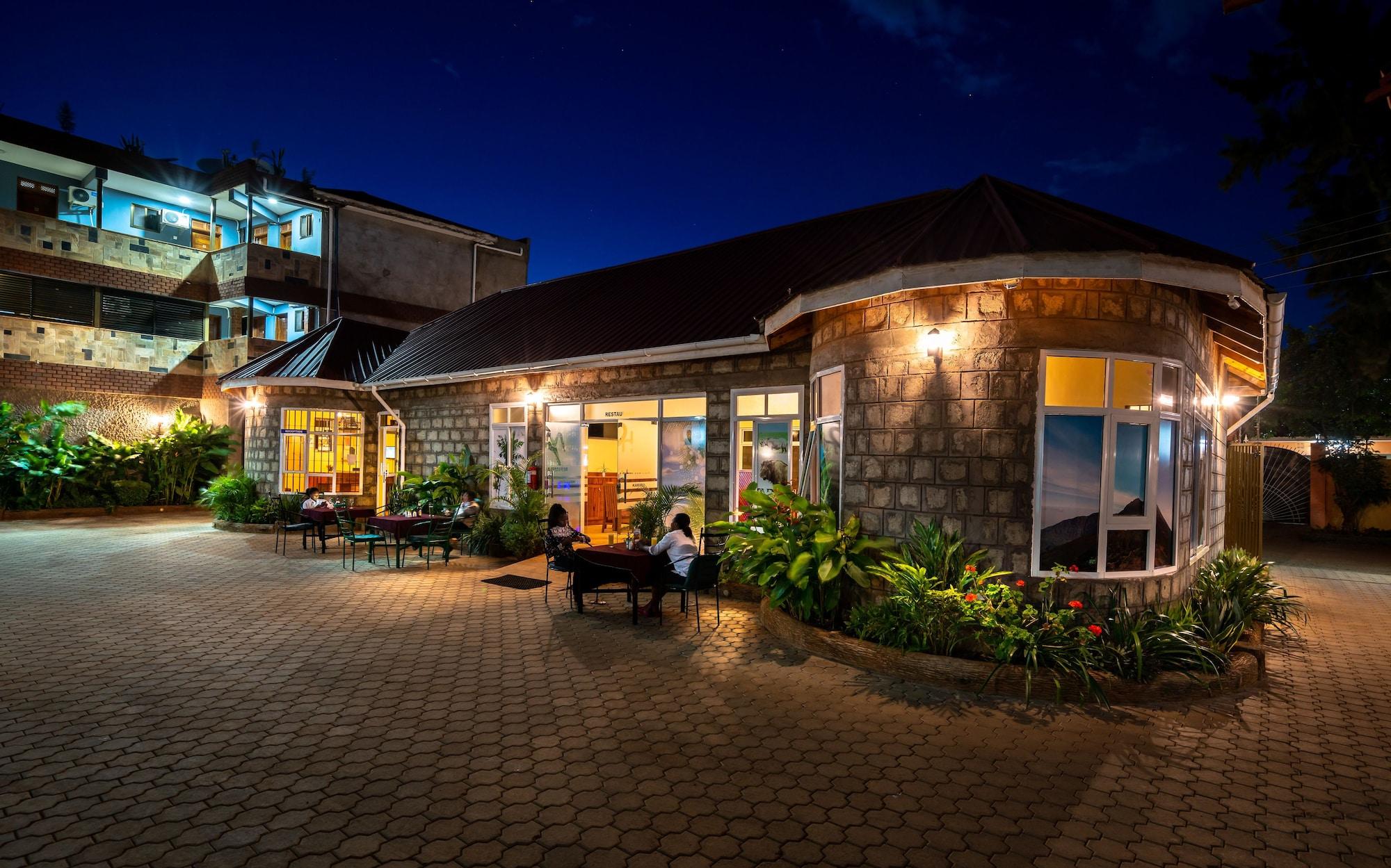 Vista Exterior Mrimba Palm Hotel