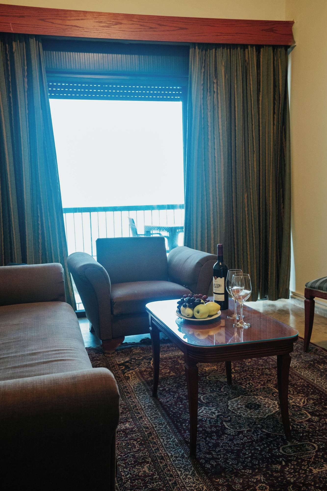 Habitación Holiday Suites Hotel And Beach