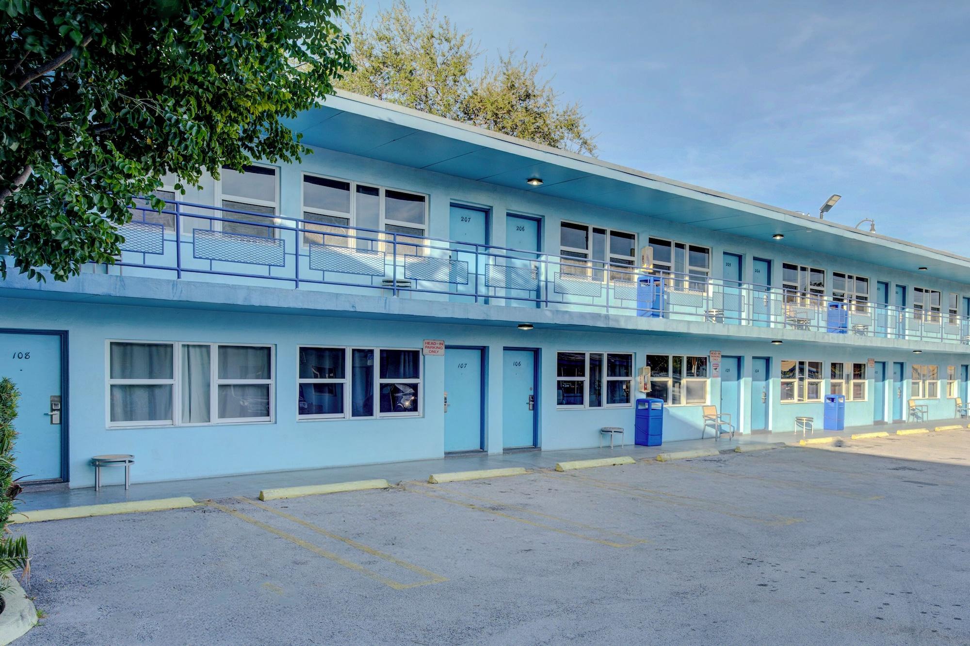 Vista Exterior Leeward Motel By Capital O North Miami Beachside