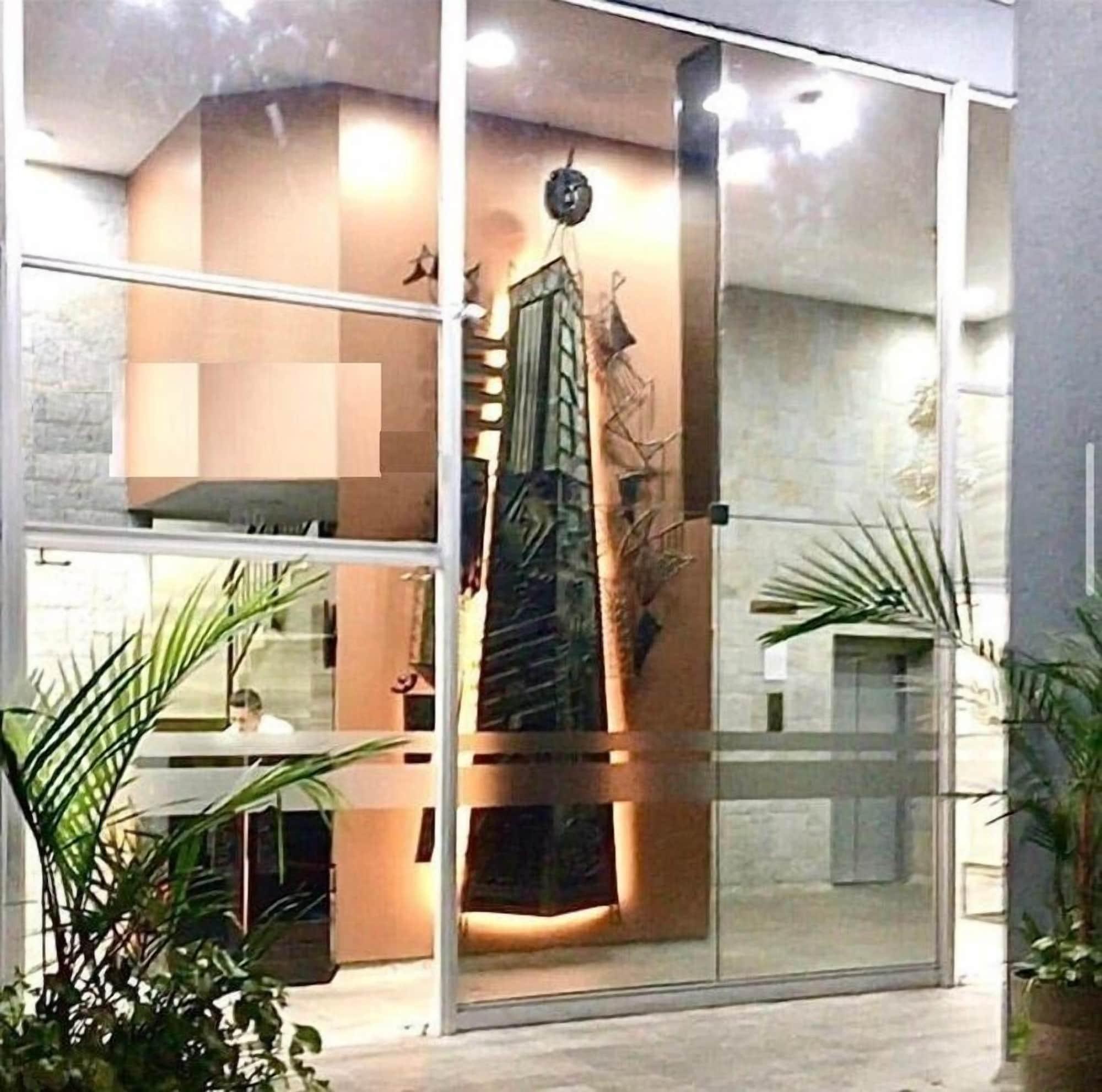 Vista Lobby DELUXE HIGHRISE RIVER & CITY VIEW FLATS GYE