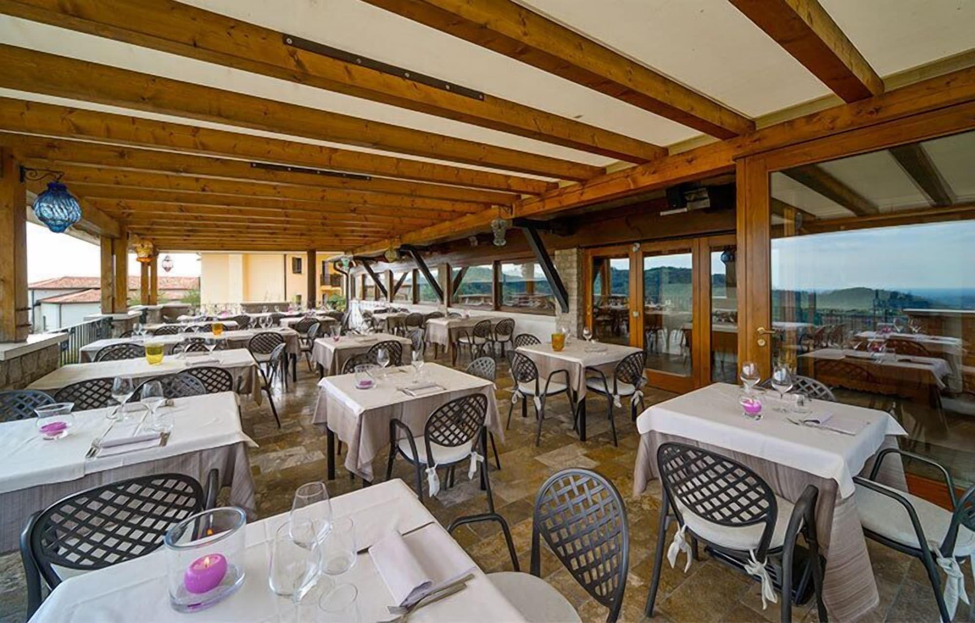 Bar/Salón Ristorante Hotel da Tullio