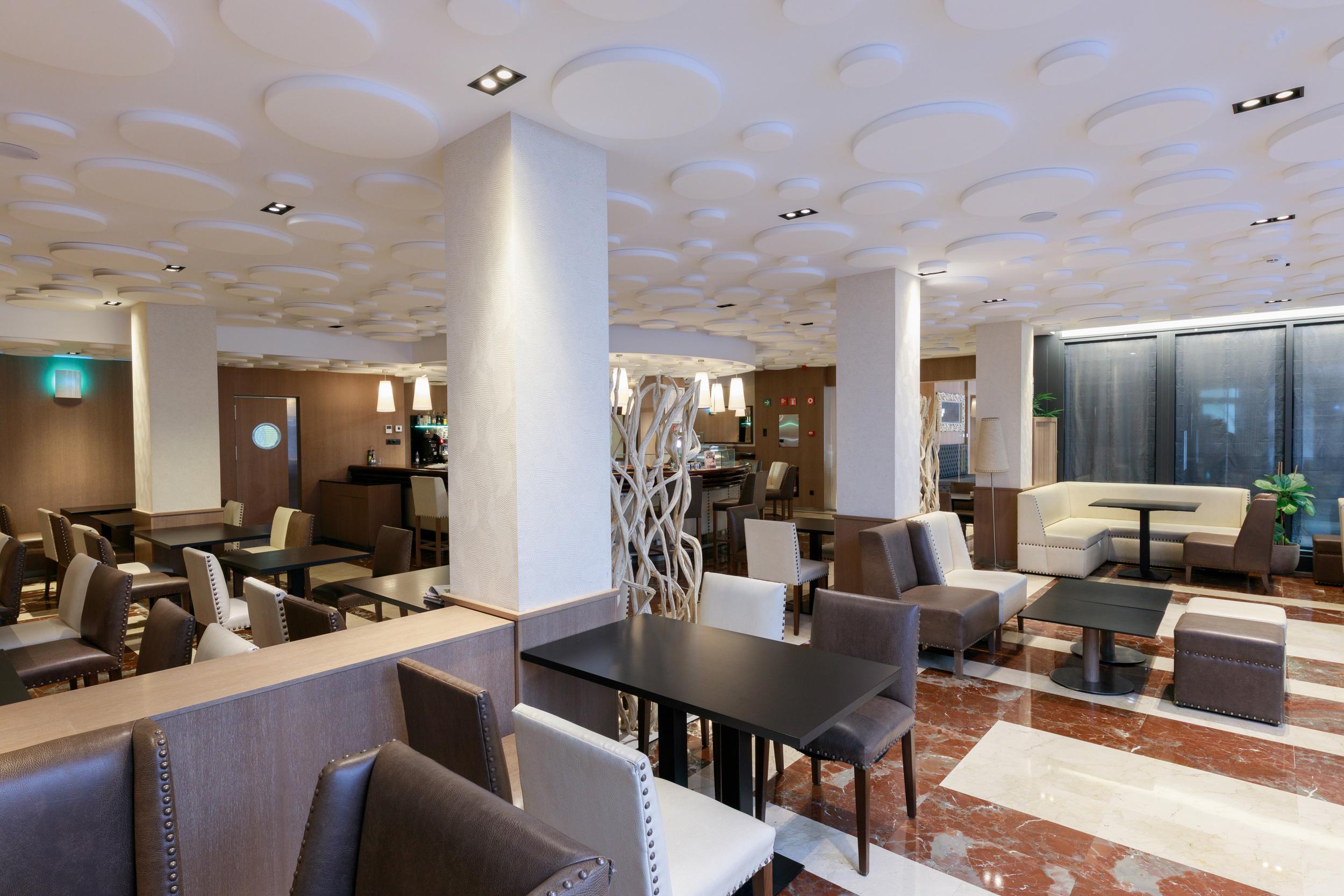 Bar/Salón Pedro I de Aragon