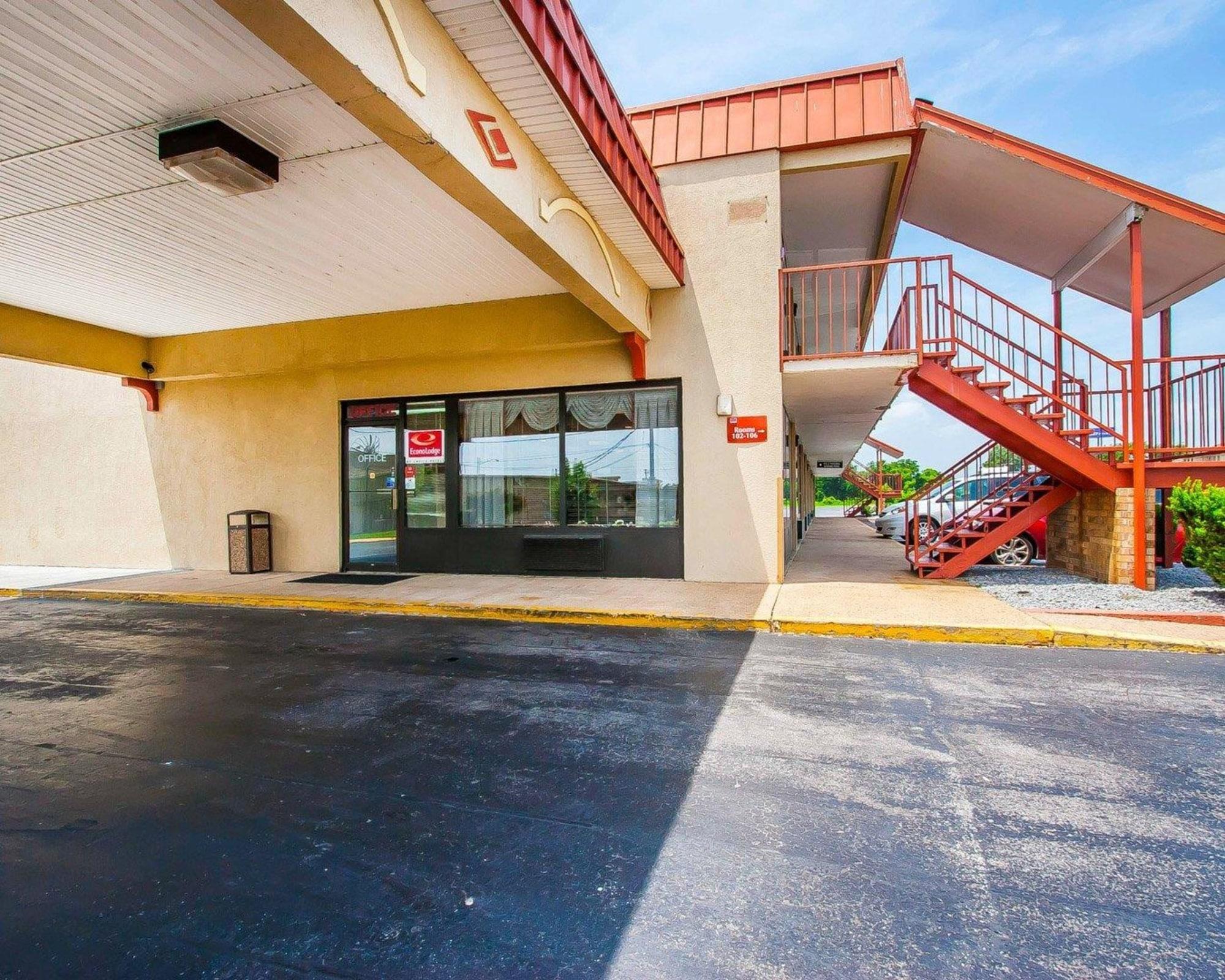 Varios Econo Lodge