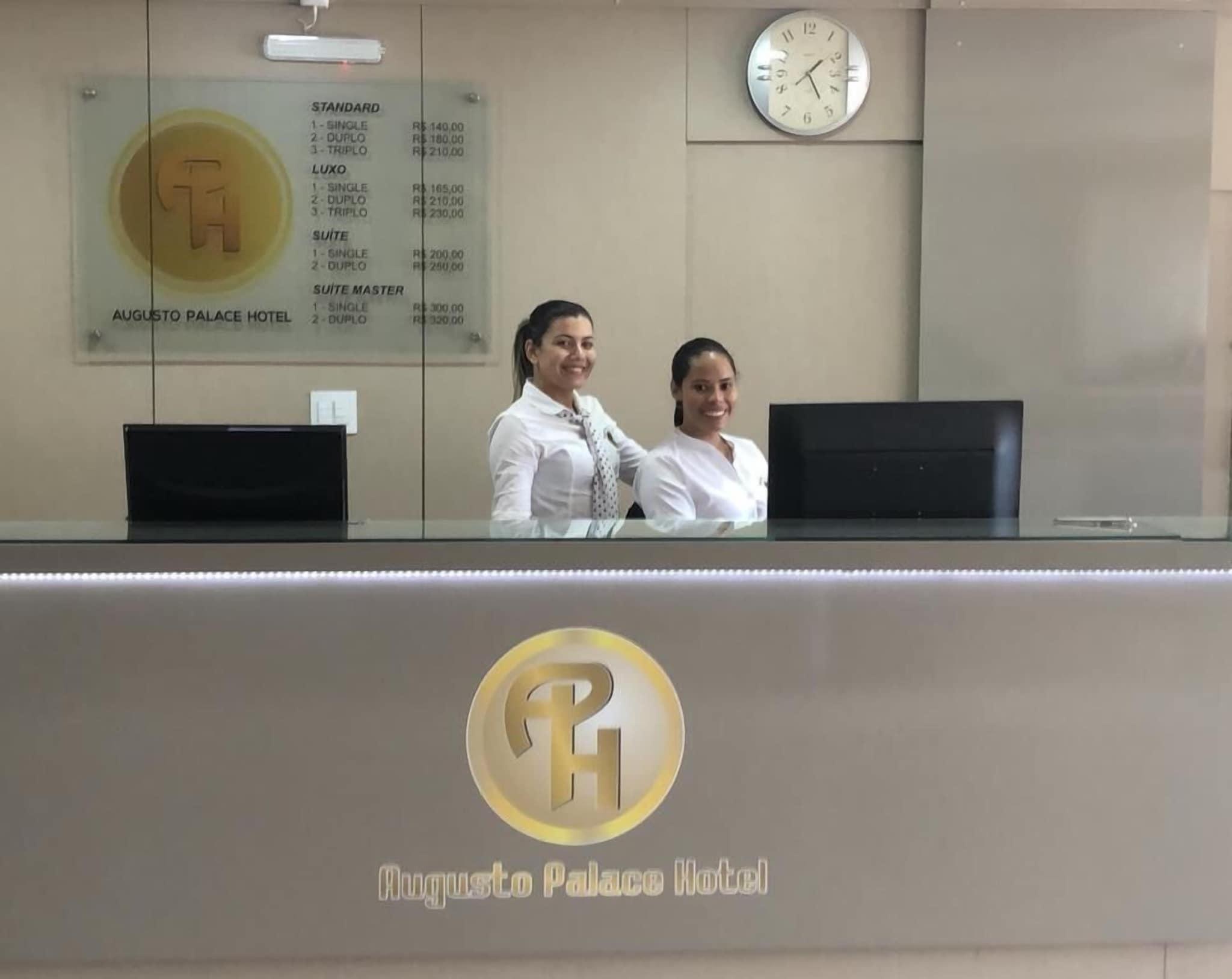 Vista Lobby Augusto Palace Hotel