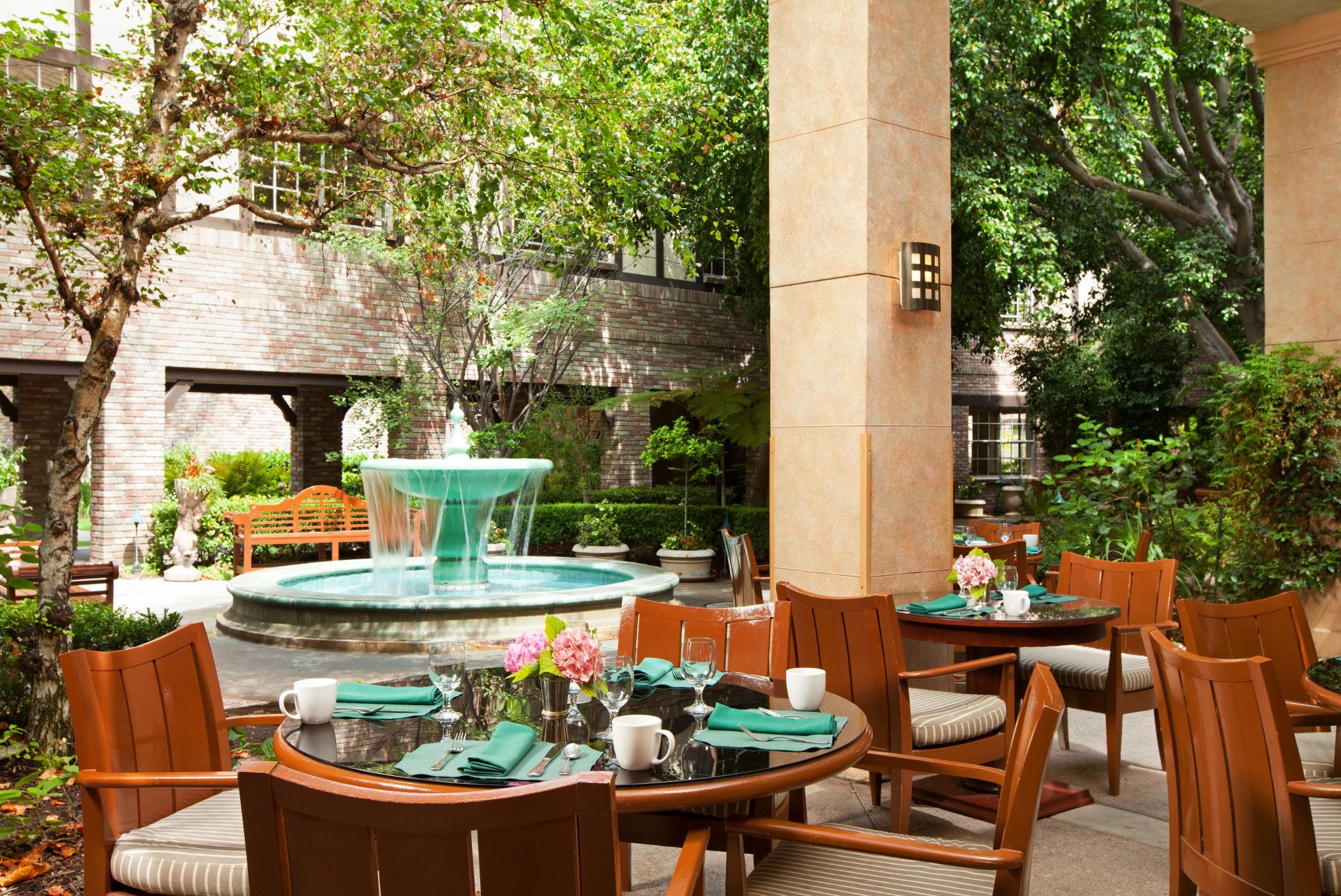 Restaurant Anaheim Majestic Garden Hotel