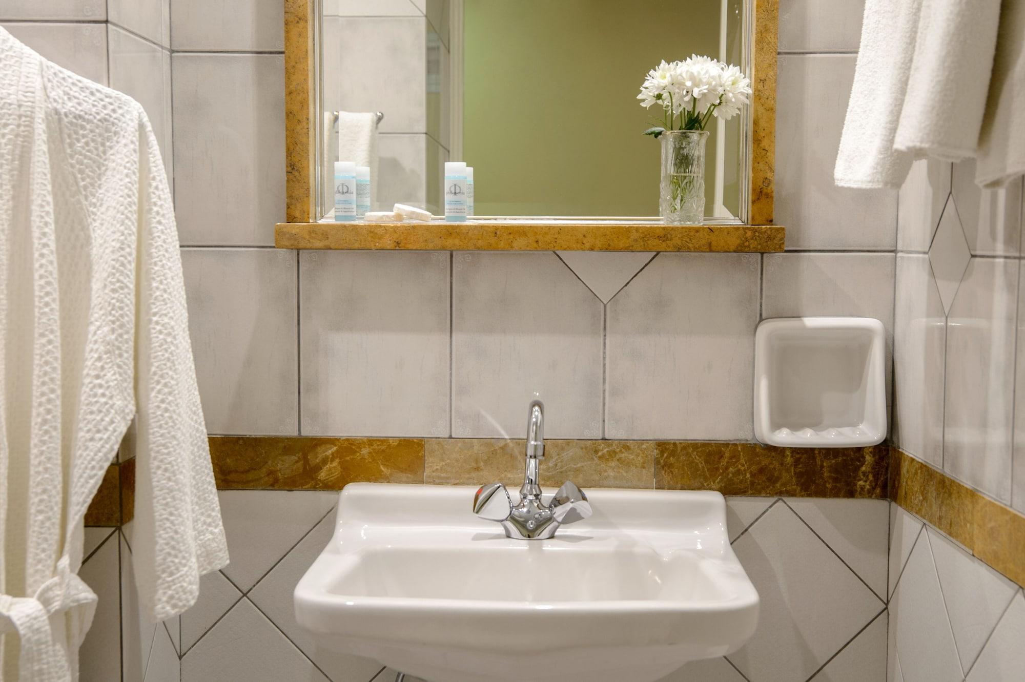 Equipamiento de Habitación Victory Inn