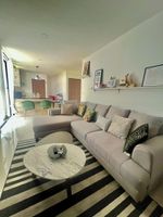 Alquiler Vacacional - Wonderful view, wooded road and shopping plaza across the street.