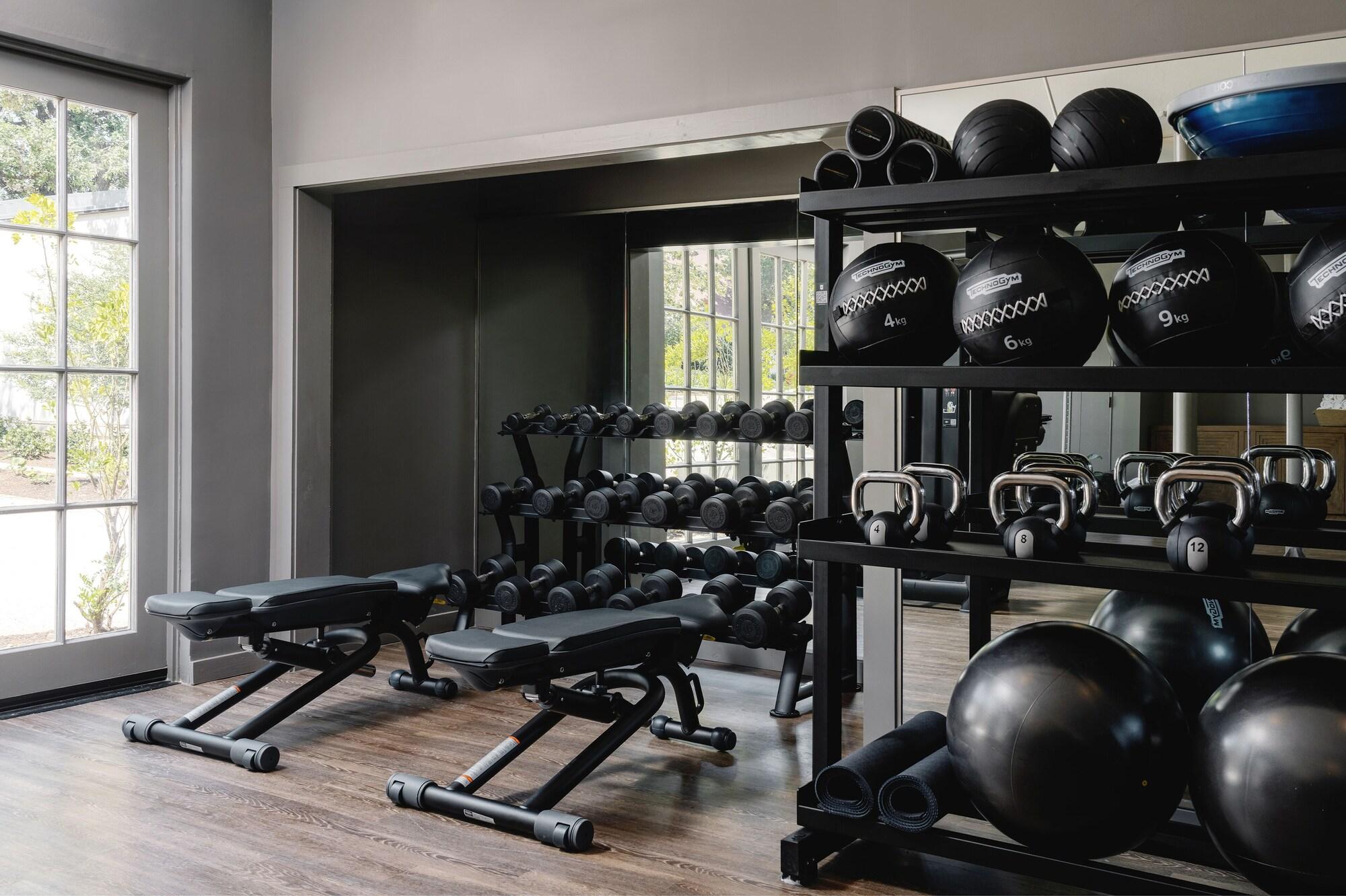 Gimnasio Commodore Perry Estate, Auberge Collection