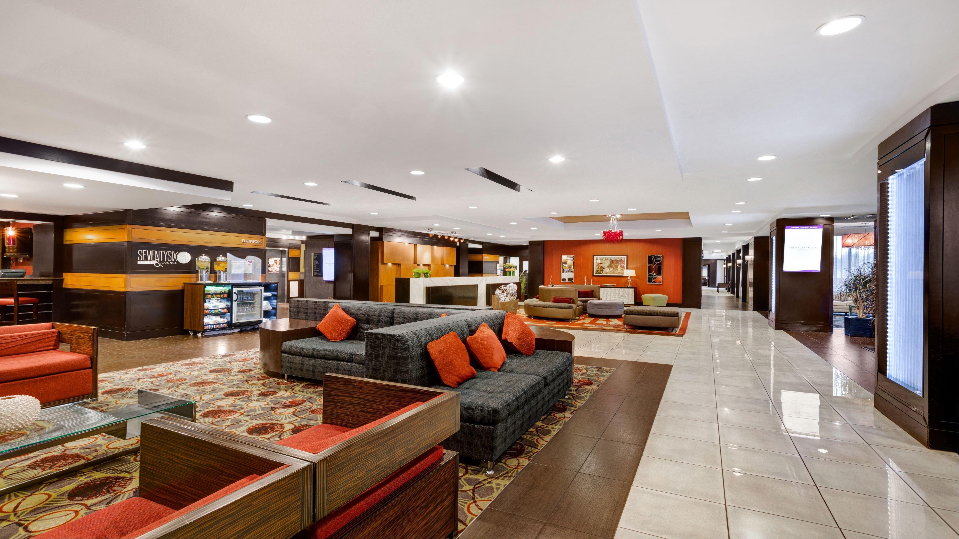 Vista Lobby Crowne Plaza Houston Galleria Area by IHG