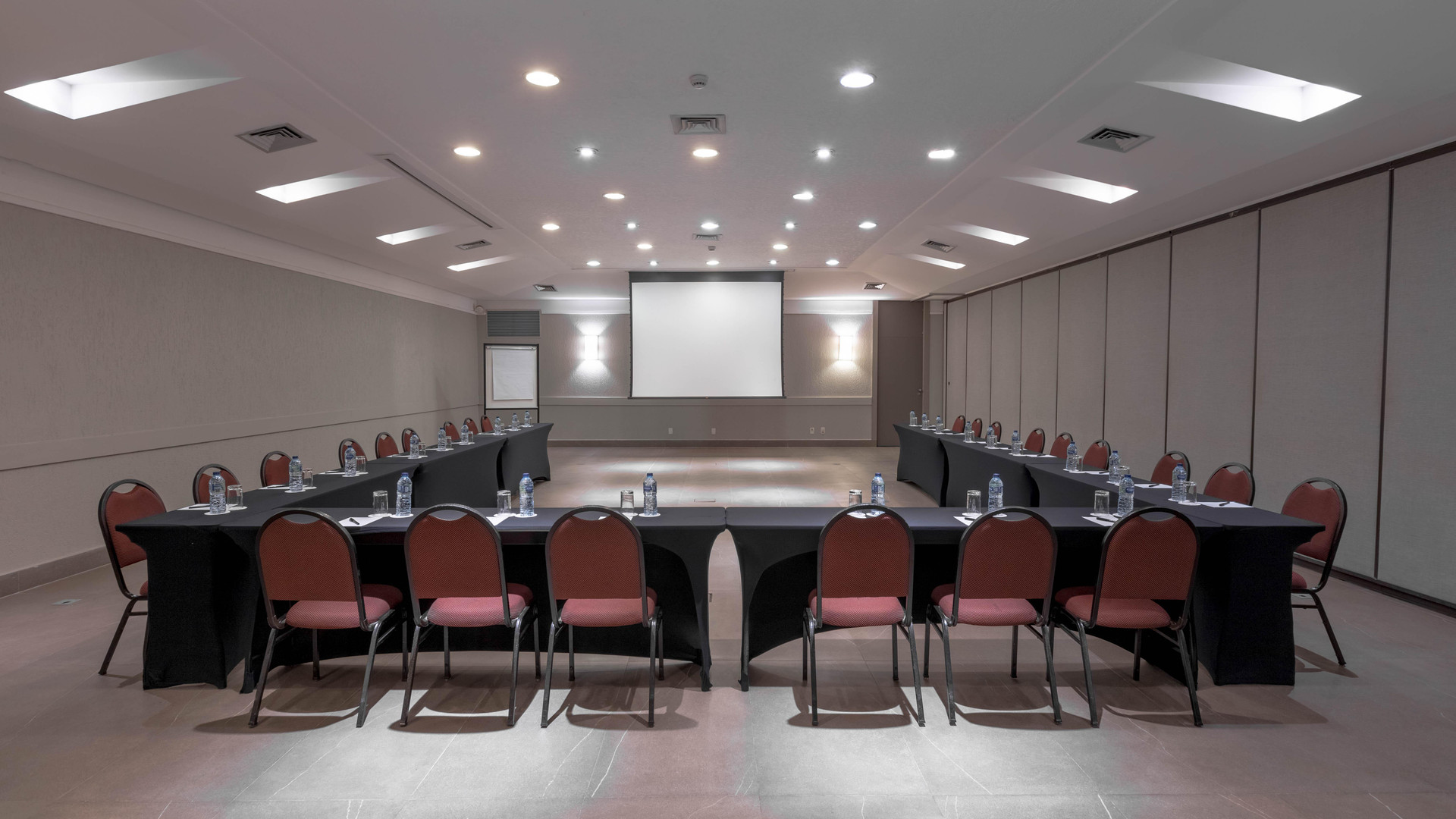 Sala de Reuniones Deville Prime Cuiabá