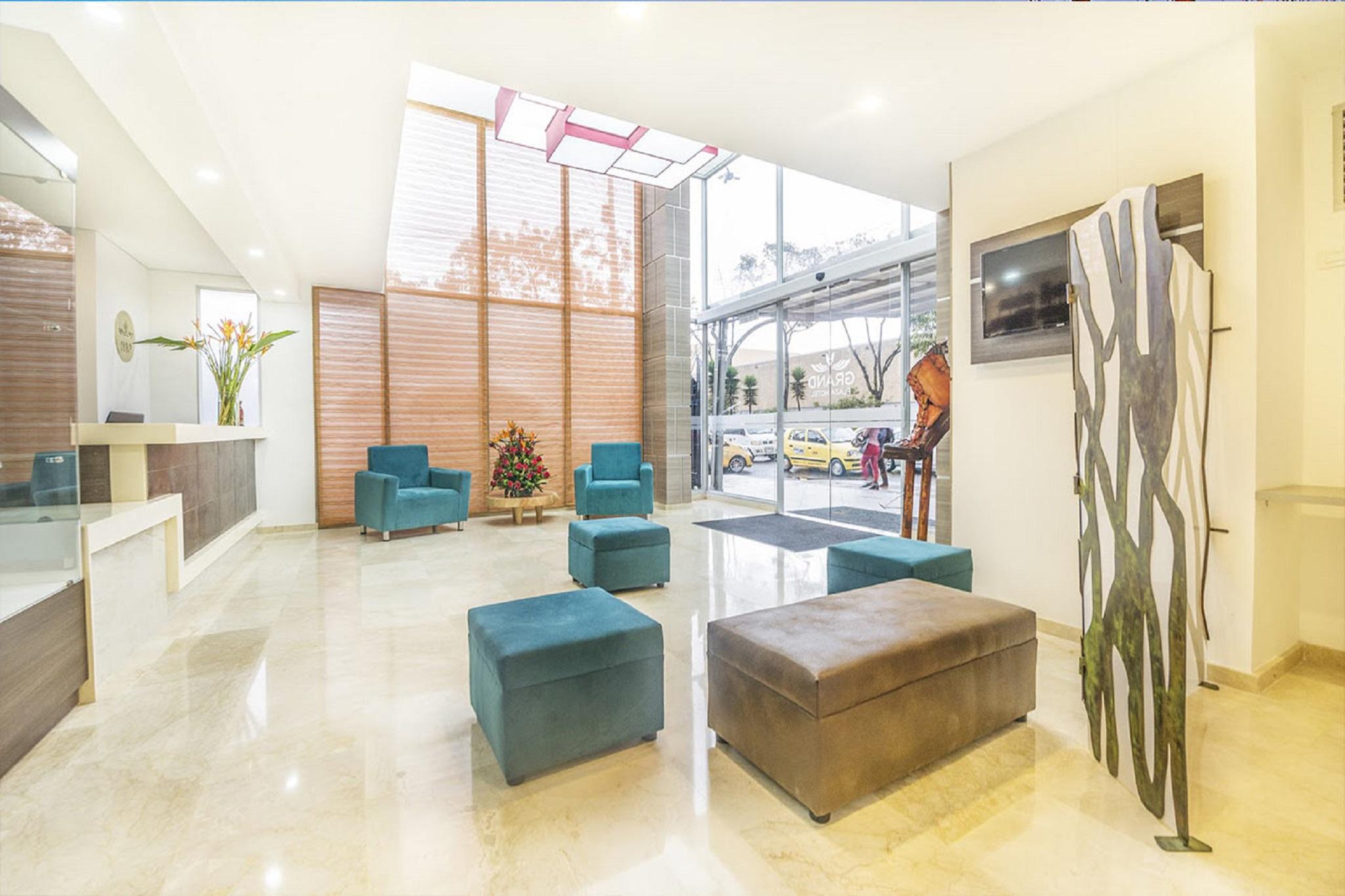 Vista Lobby SM Grand Hotel