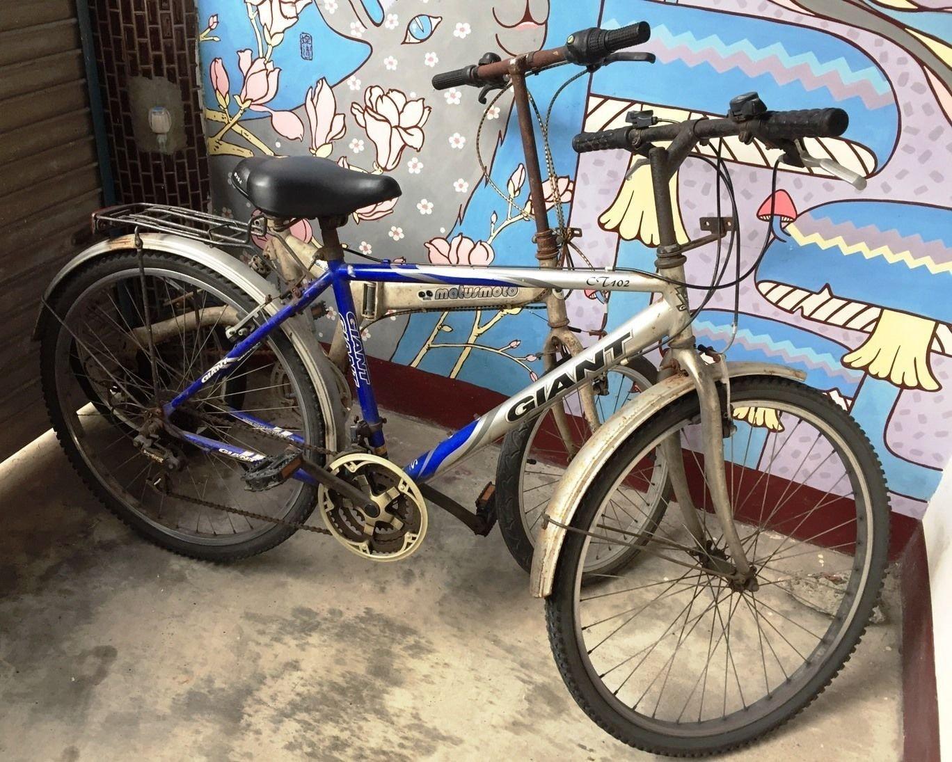 Varios N-square Hostel