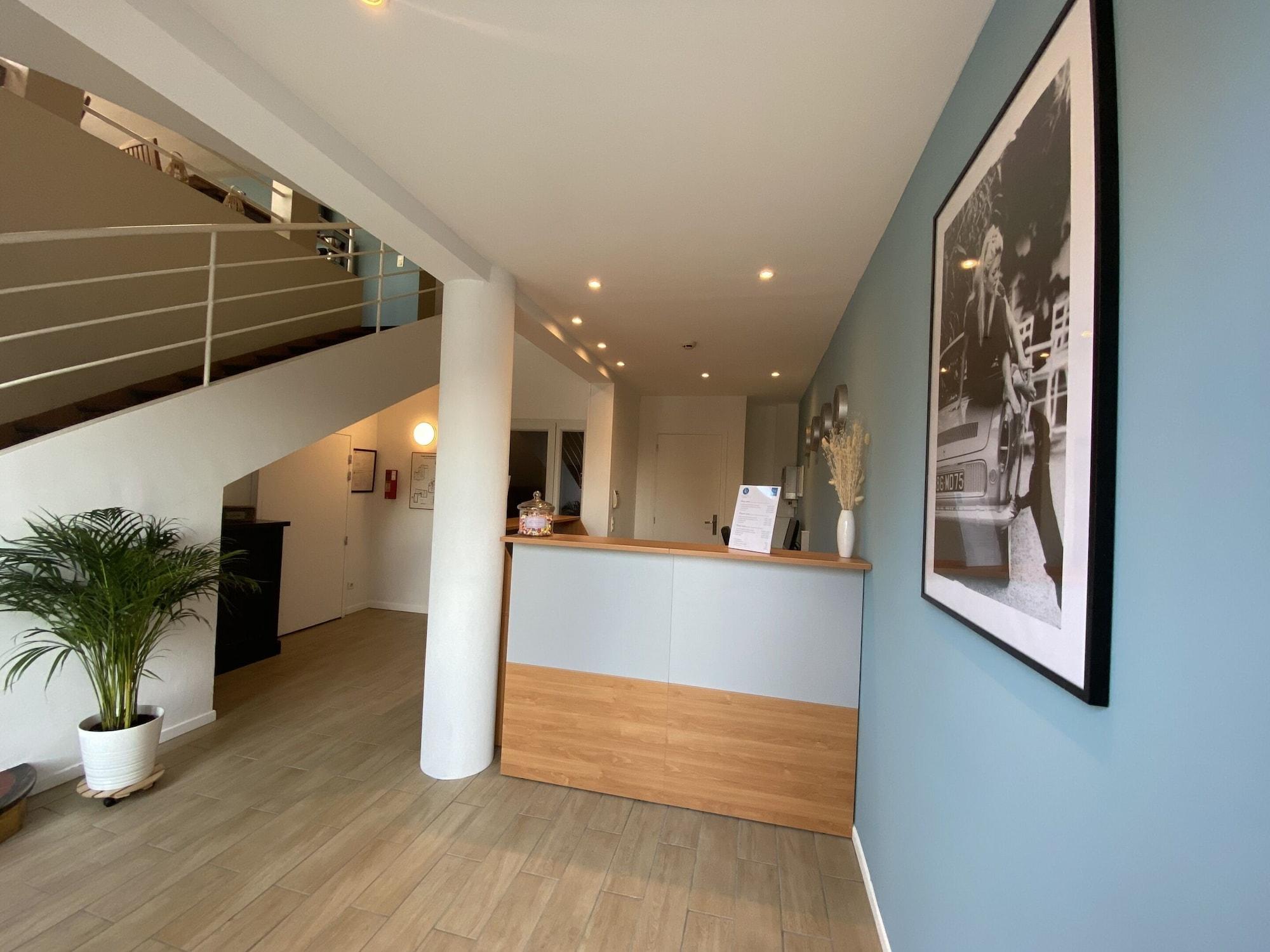 Varios Hôtel la Rotonde