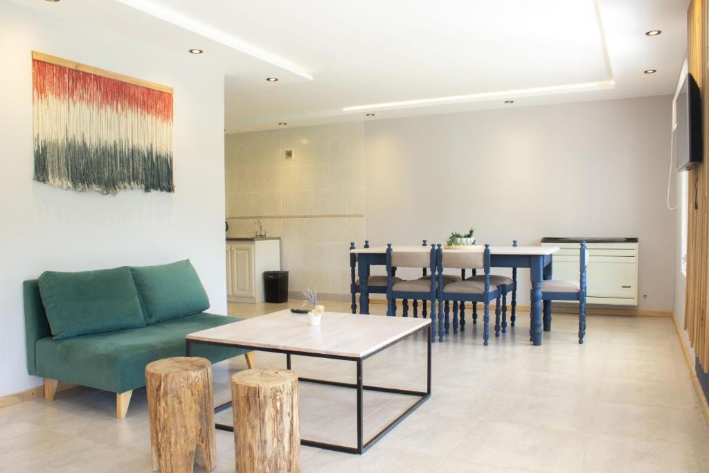Bar/Salón Hosteria y apart Jardín de los Presentes