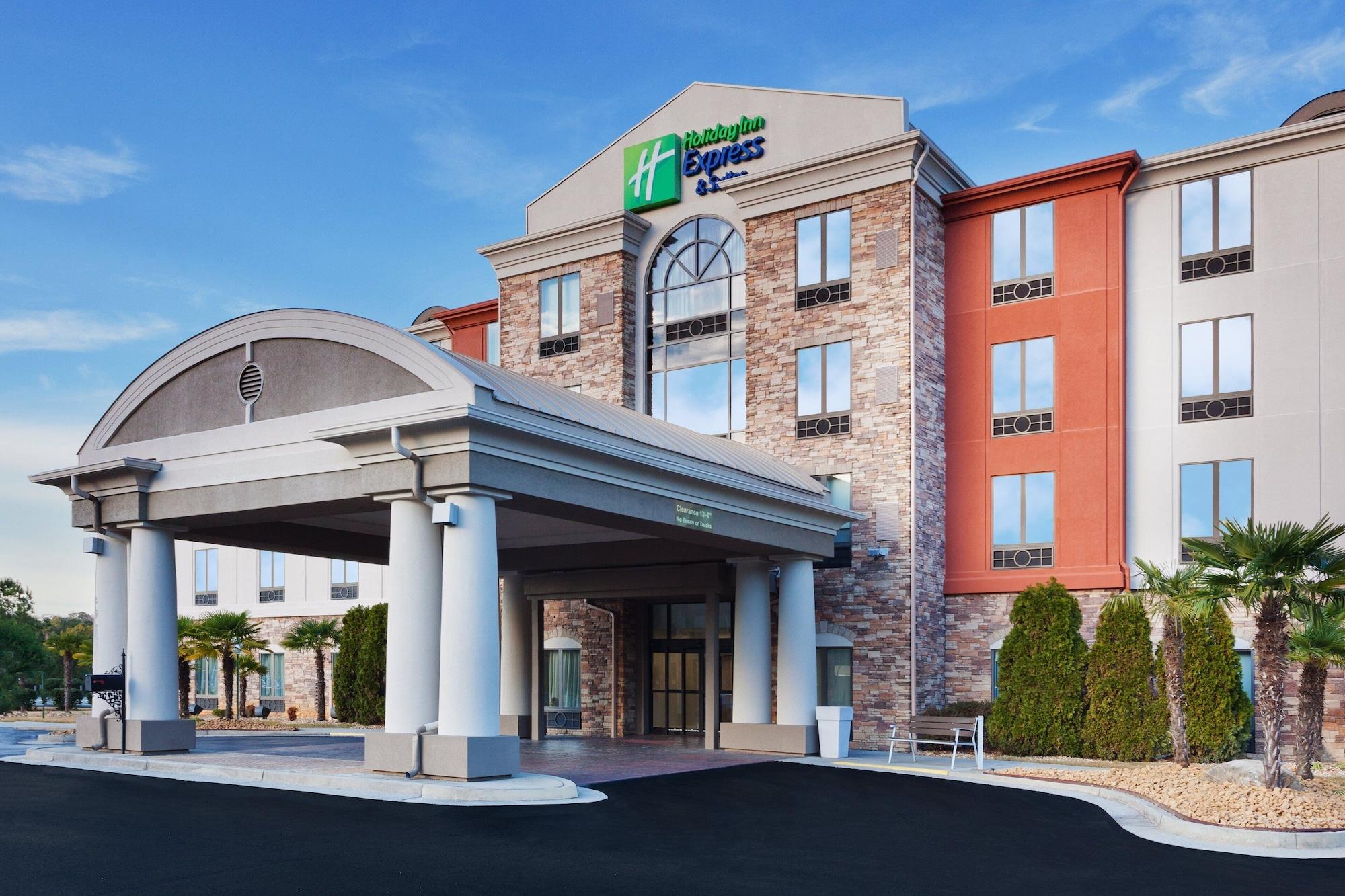 Vista Exterior Holiday Inn Express & Suites Rome-East by IHG