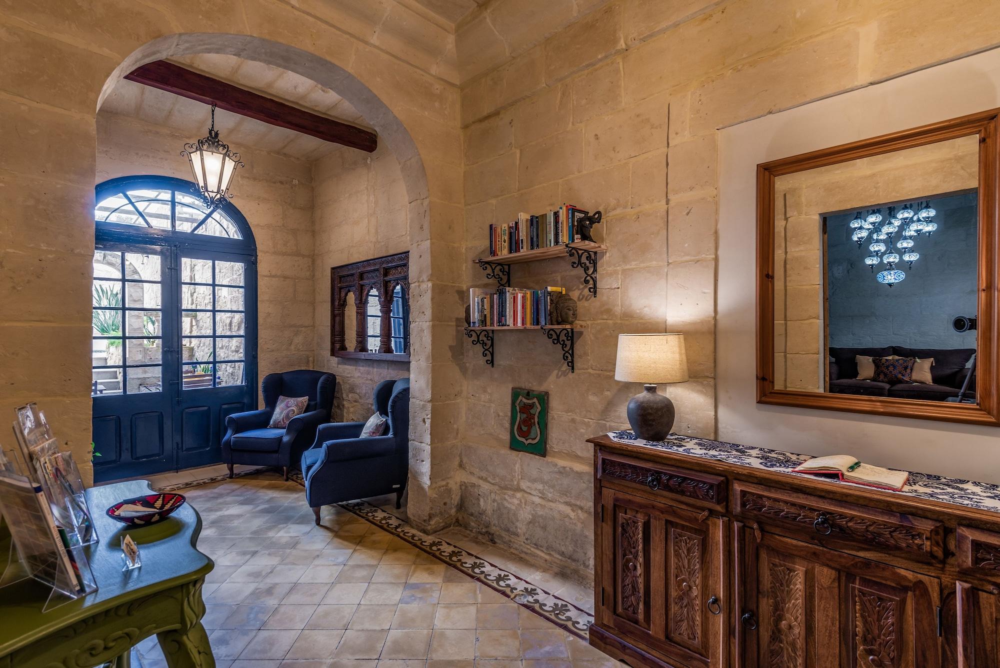Vista Lobby The Stone House