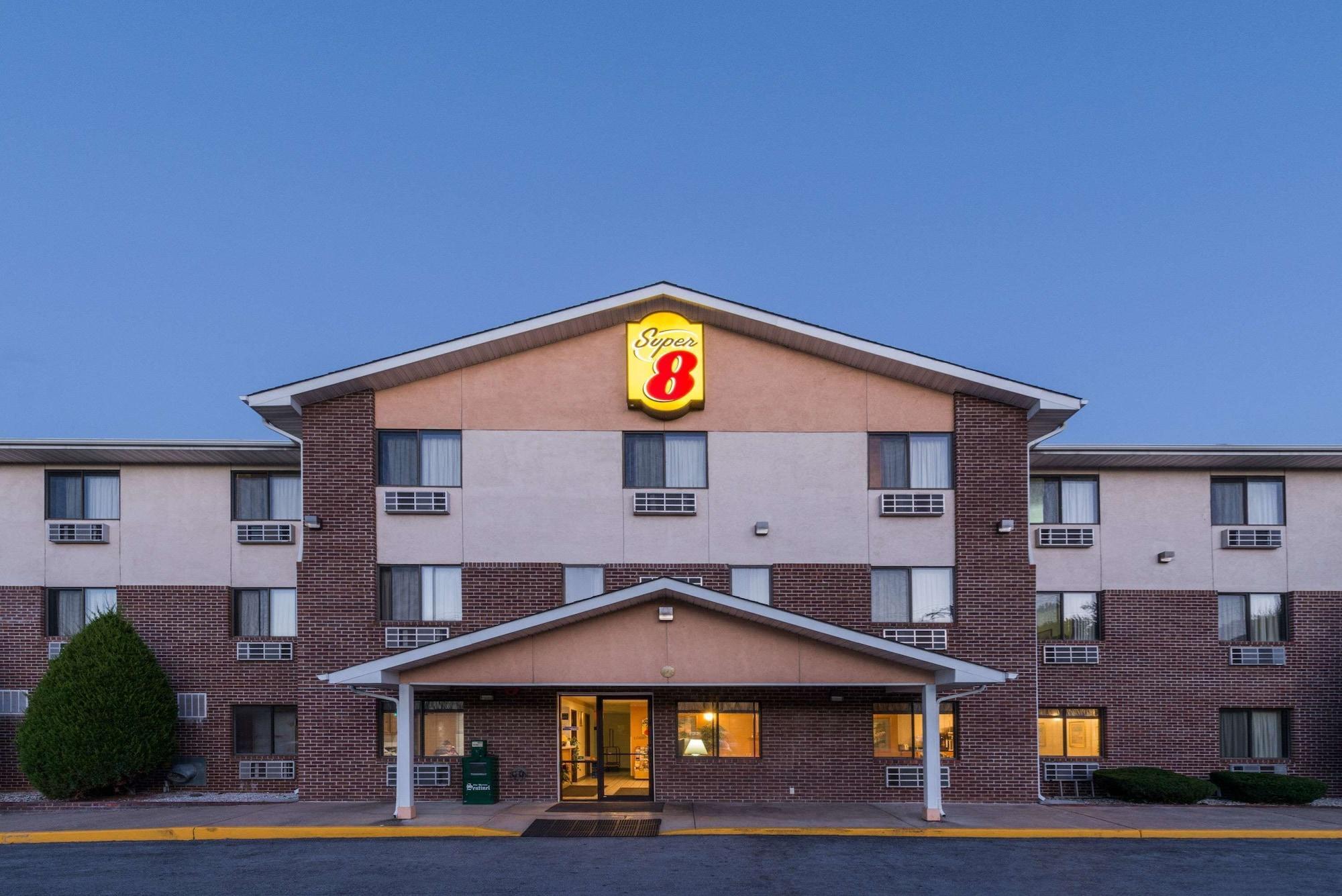 Varios Super 8 by Wyndham Front Royal Near Shenandoah National Park