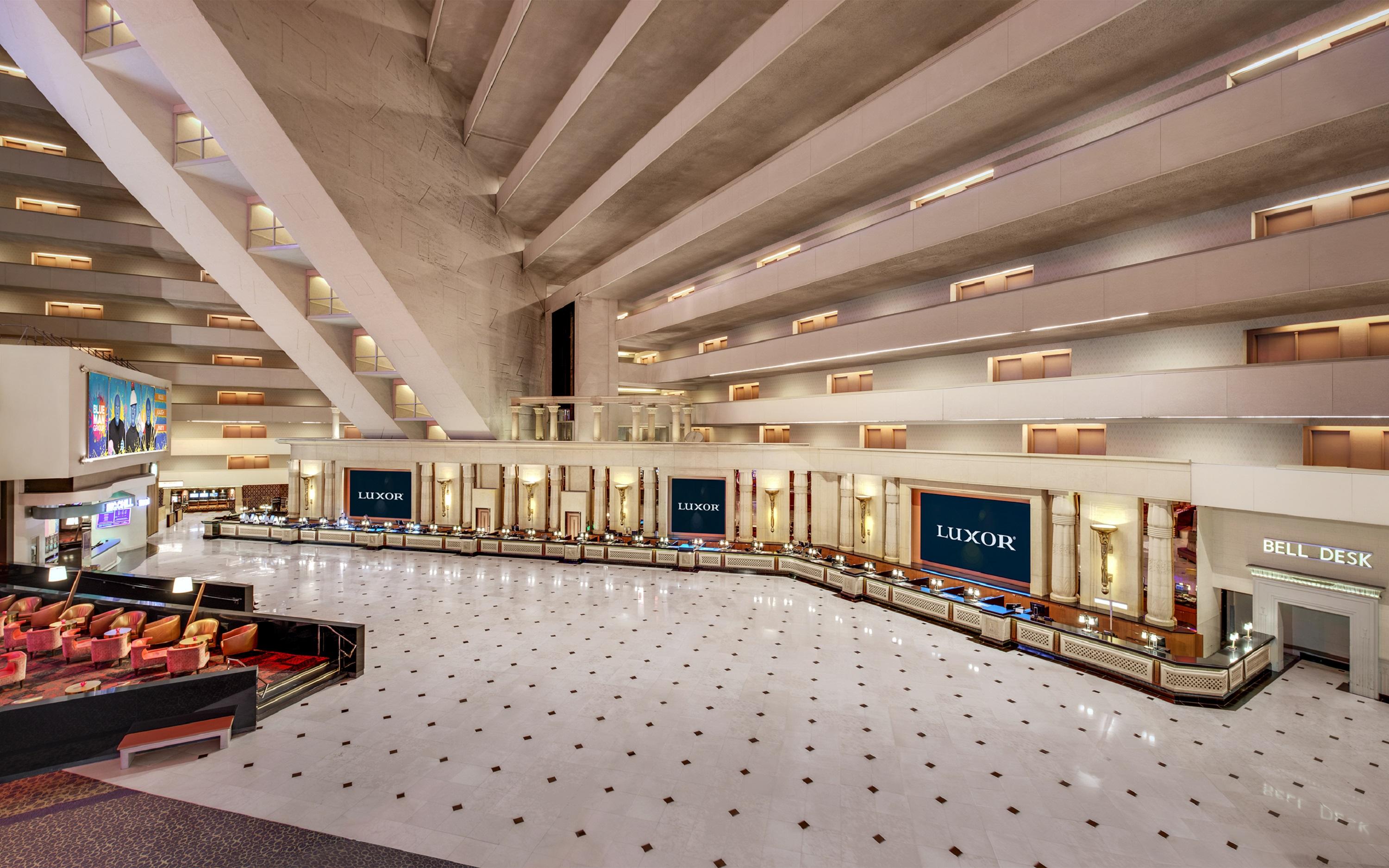 Vista Lobby Luxor Hotel and Casino