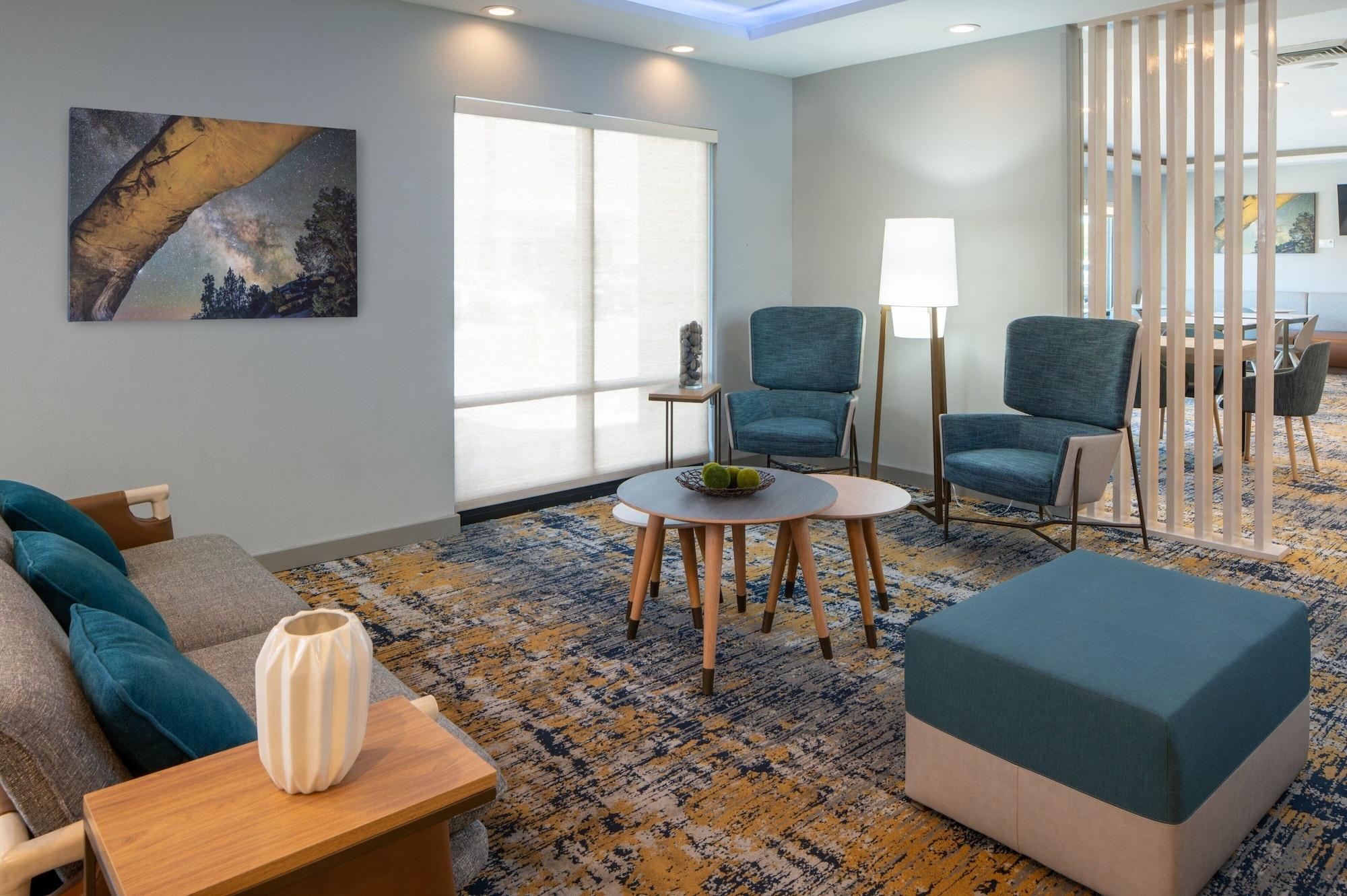 Vista Lobby TownePlace Suites by Marriott Vernal
